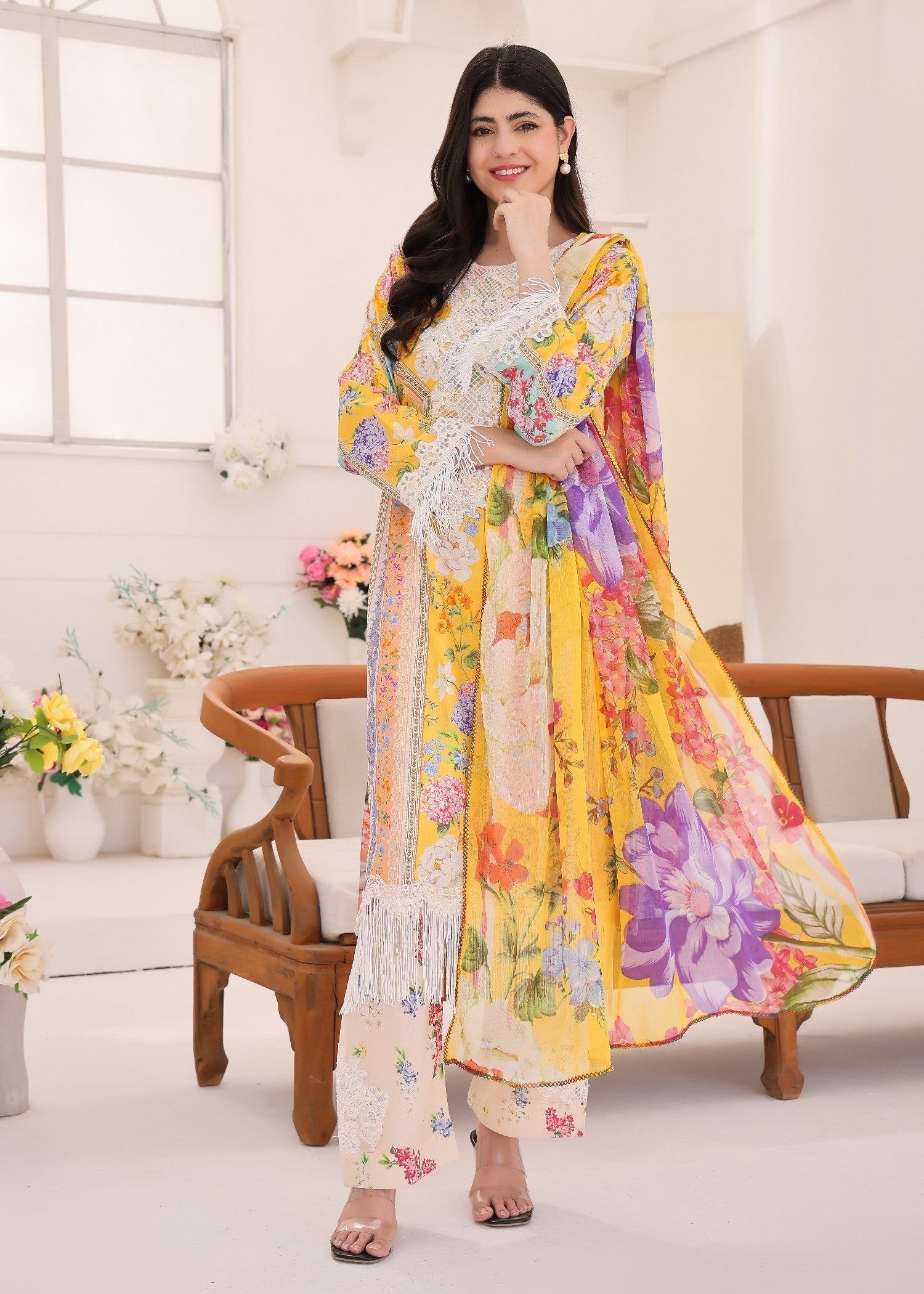 lawn Kurta Set in Pale yellow