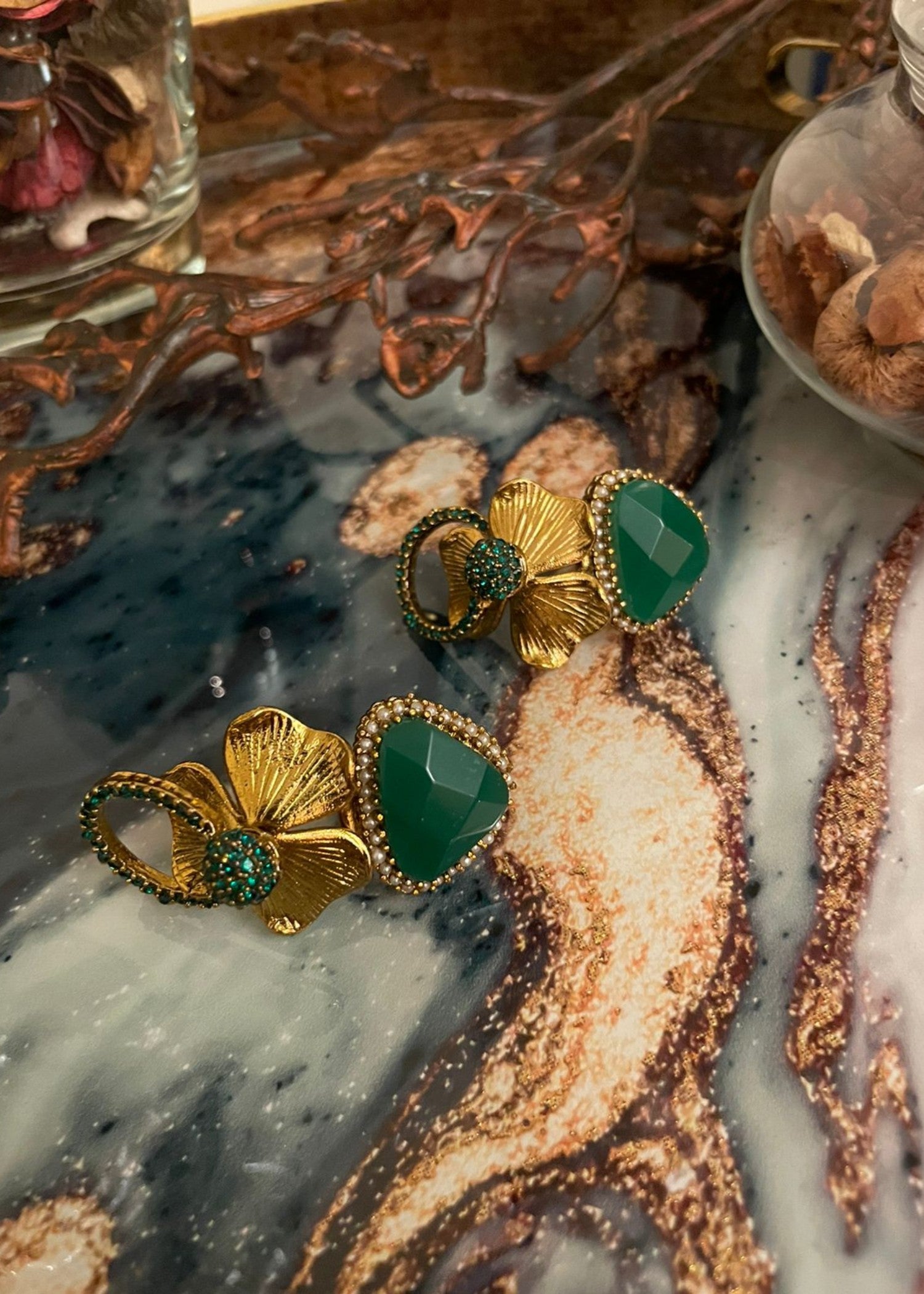 Earrings in Green Color by - Trendy Women Earrings SMD3021