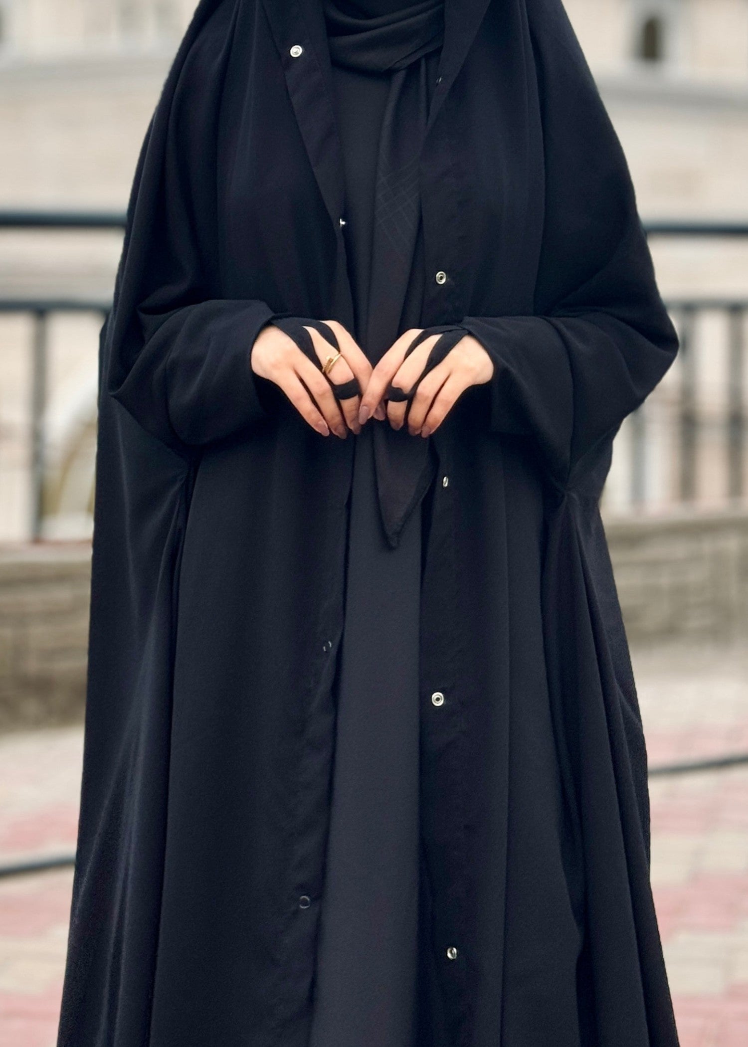 georgette Chaddar in Jet black