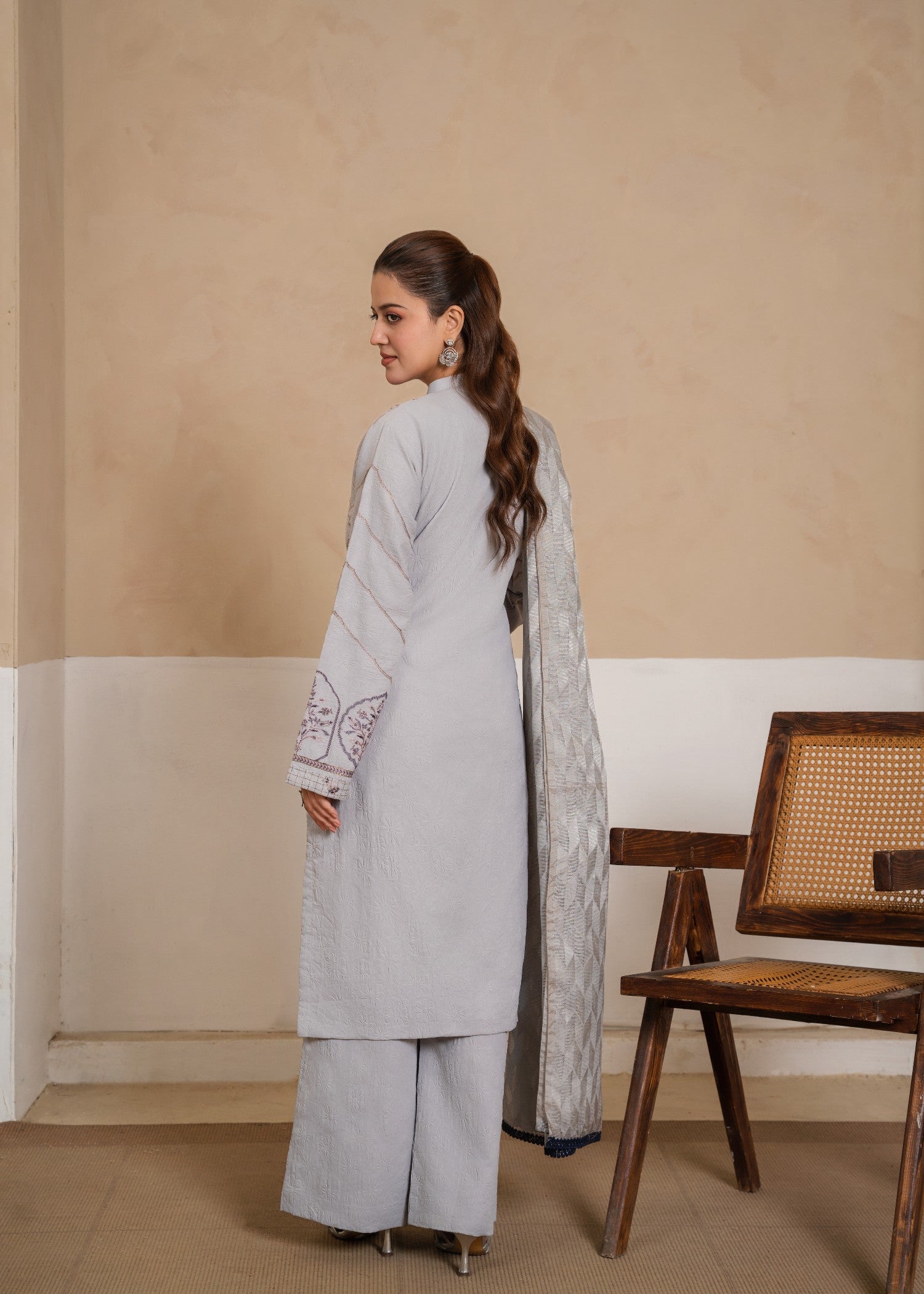 khaddar Kurta Set in Pastel grey