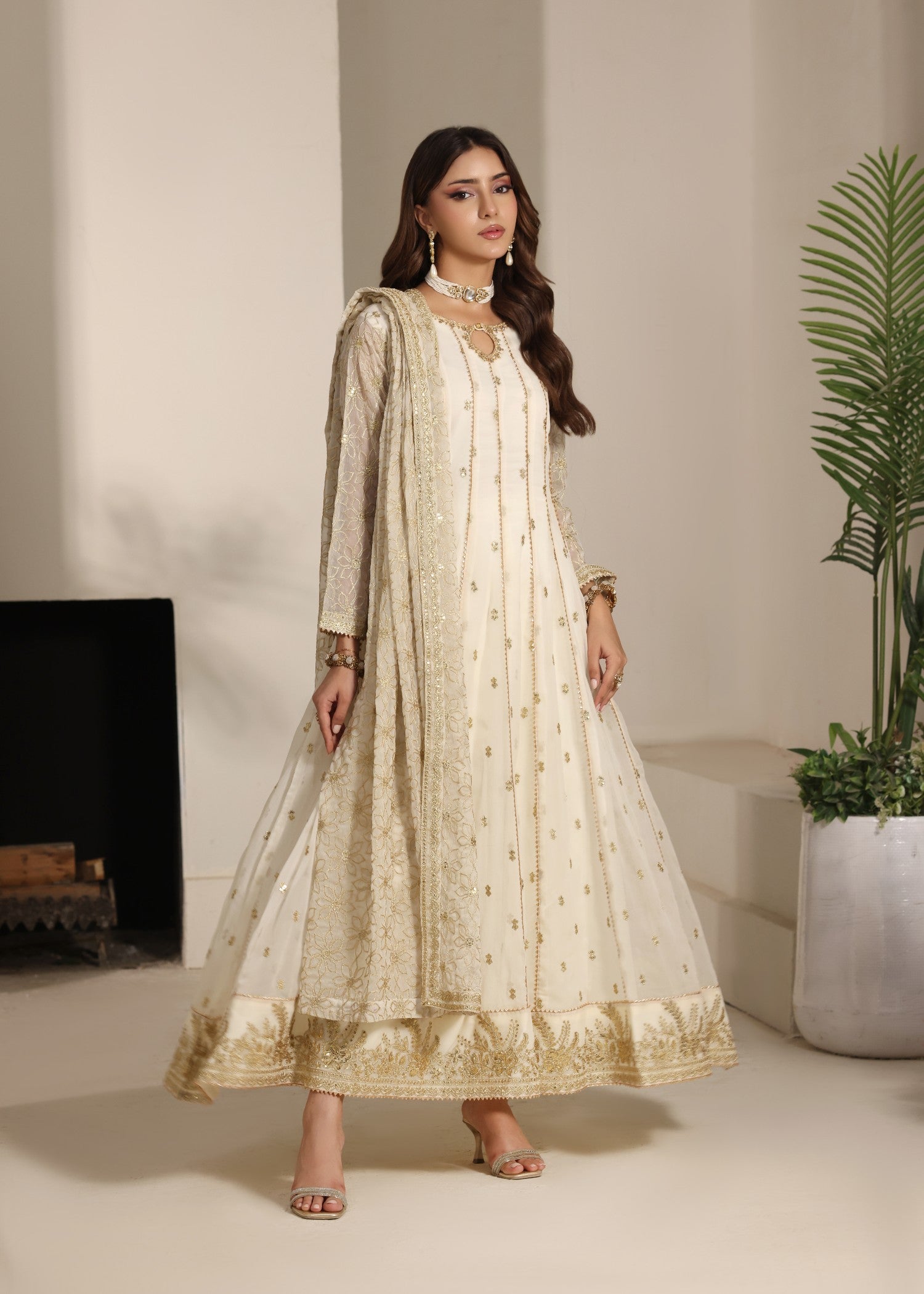 chiffon Maxi in Off-white