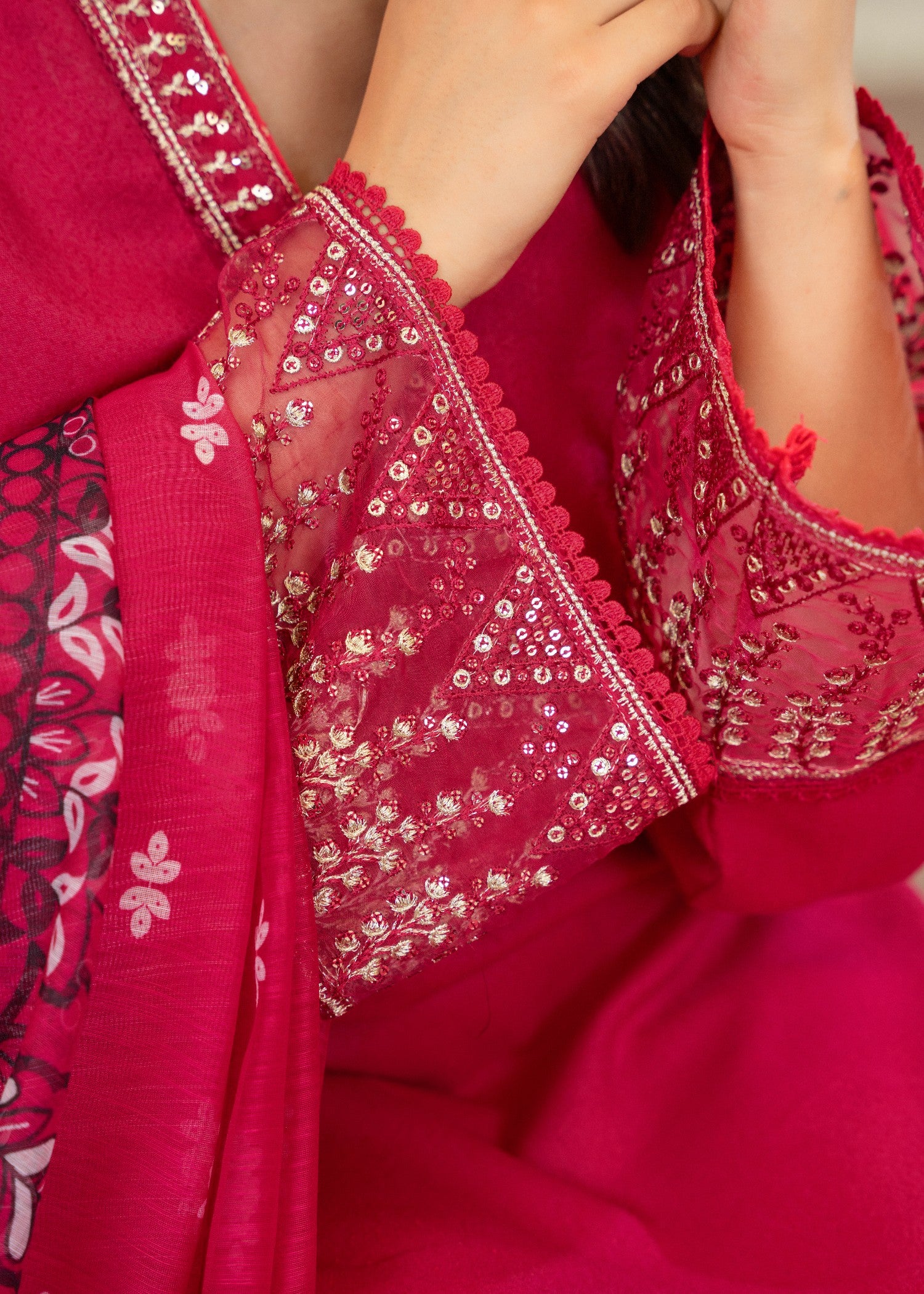 lawn karandi Kurta Set in Hot pink