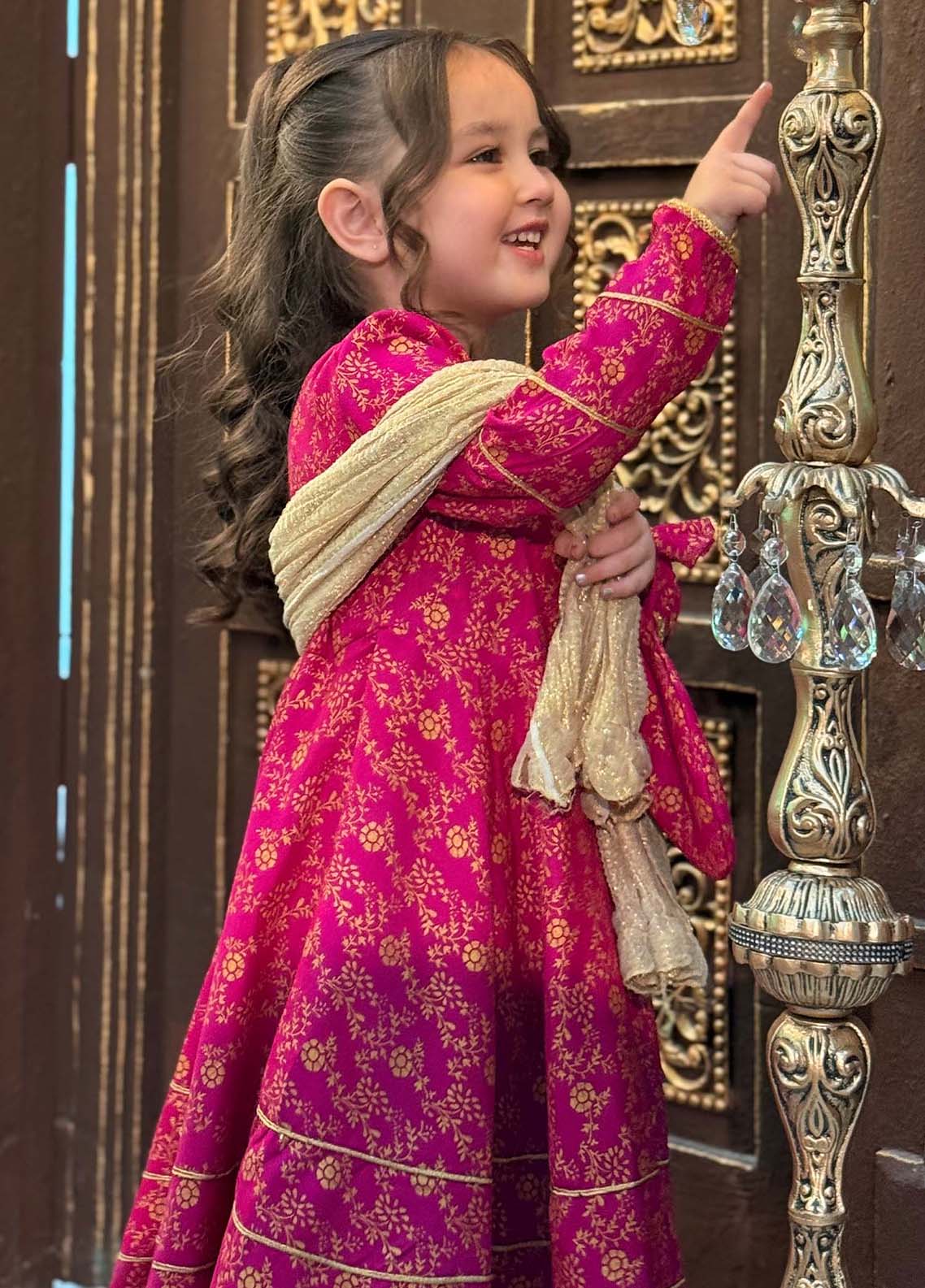 raw silk Pishwas in Hot pink