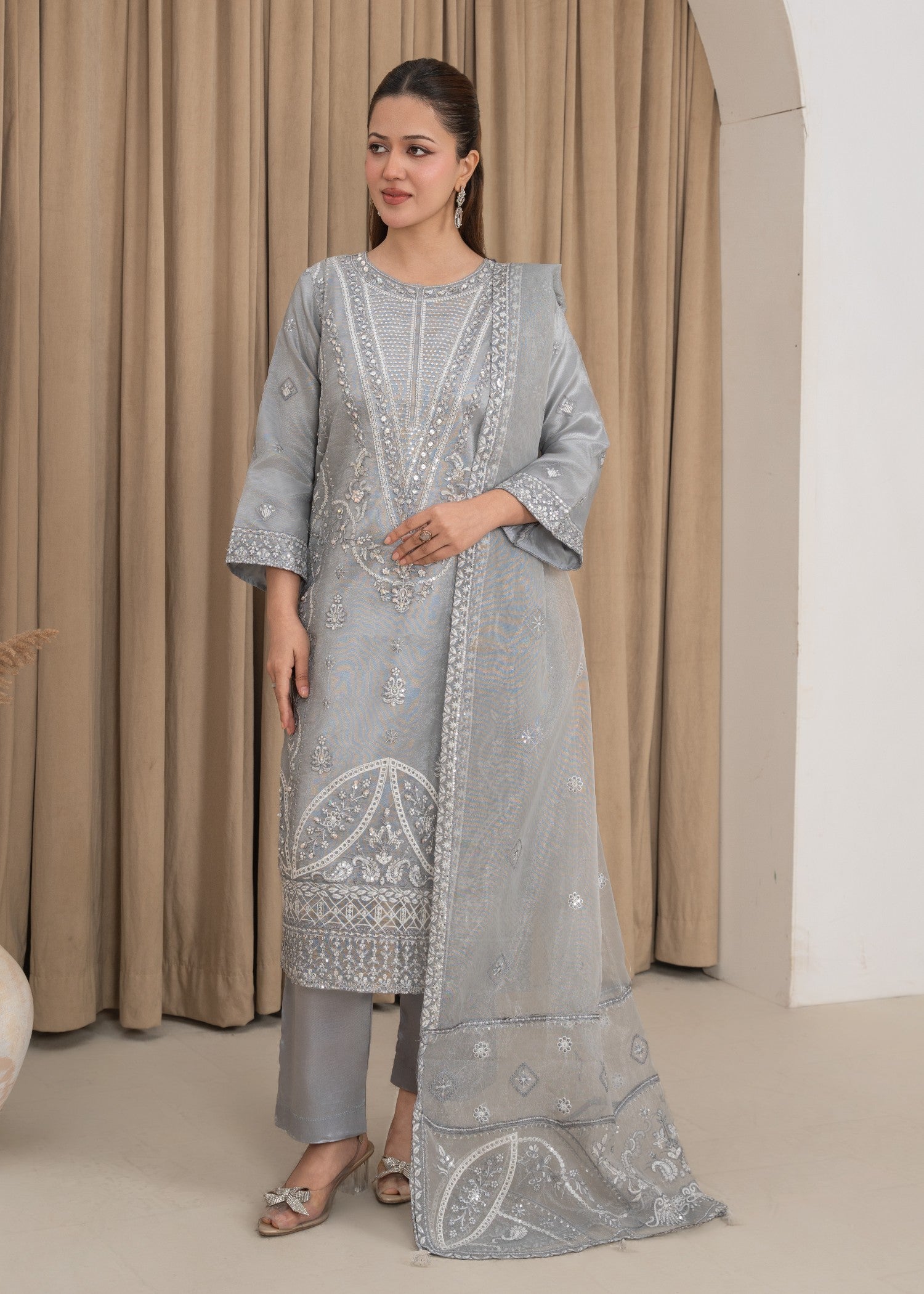 organza Kurta Set in Pastel grey