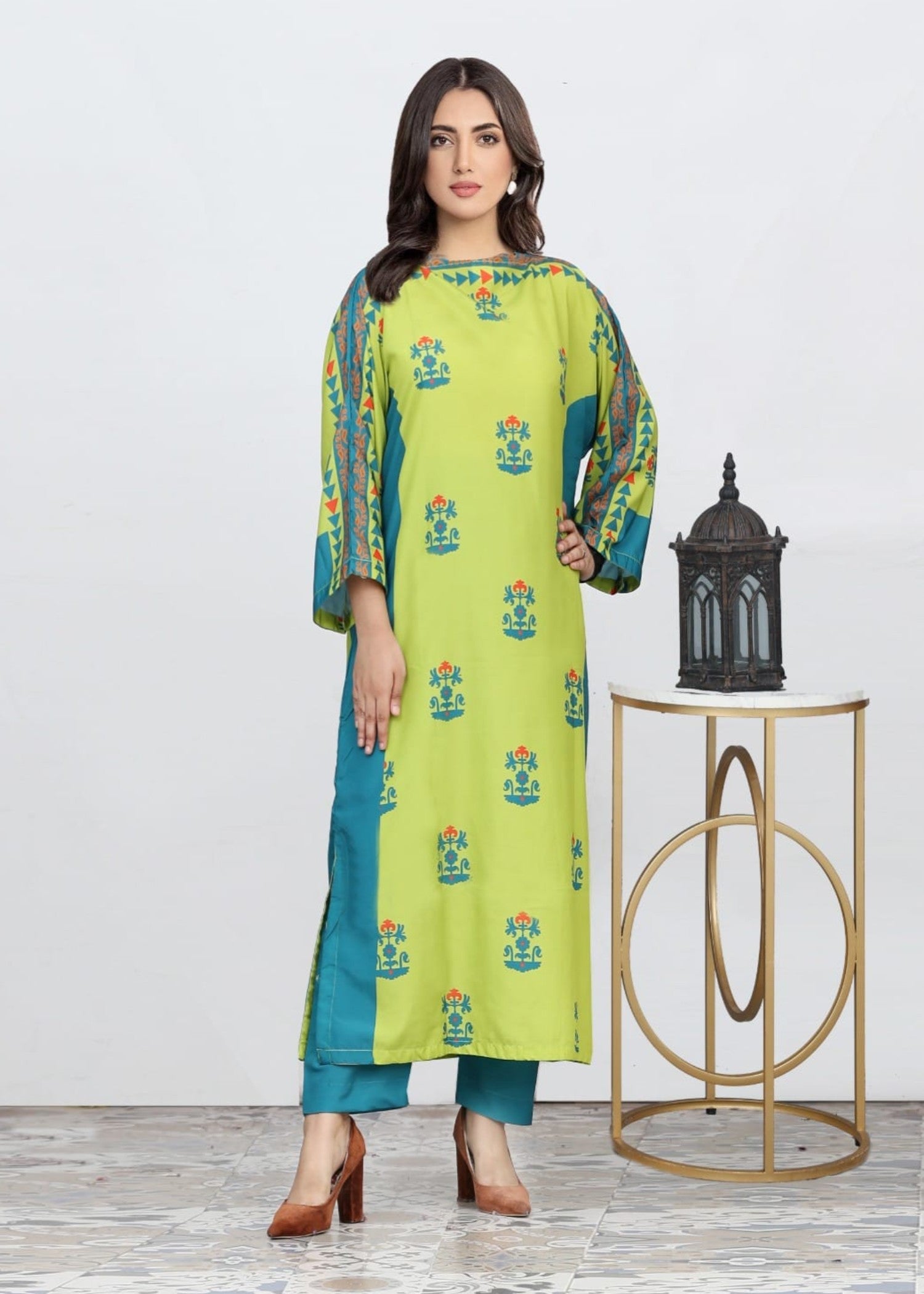 crepe silk Kurta Set in Yellow green