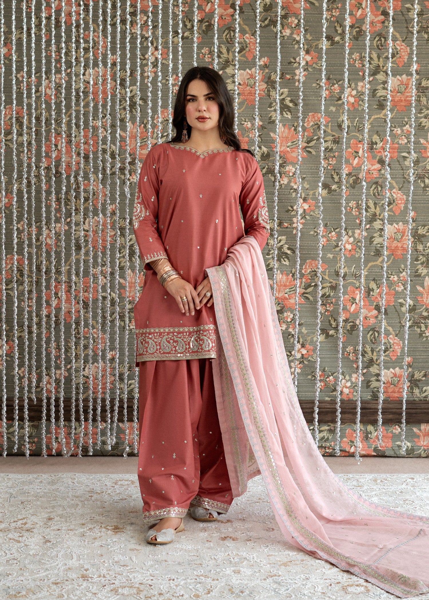 lawn Kurta Set in Light pink, taffy pink