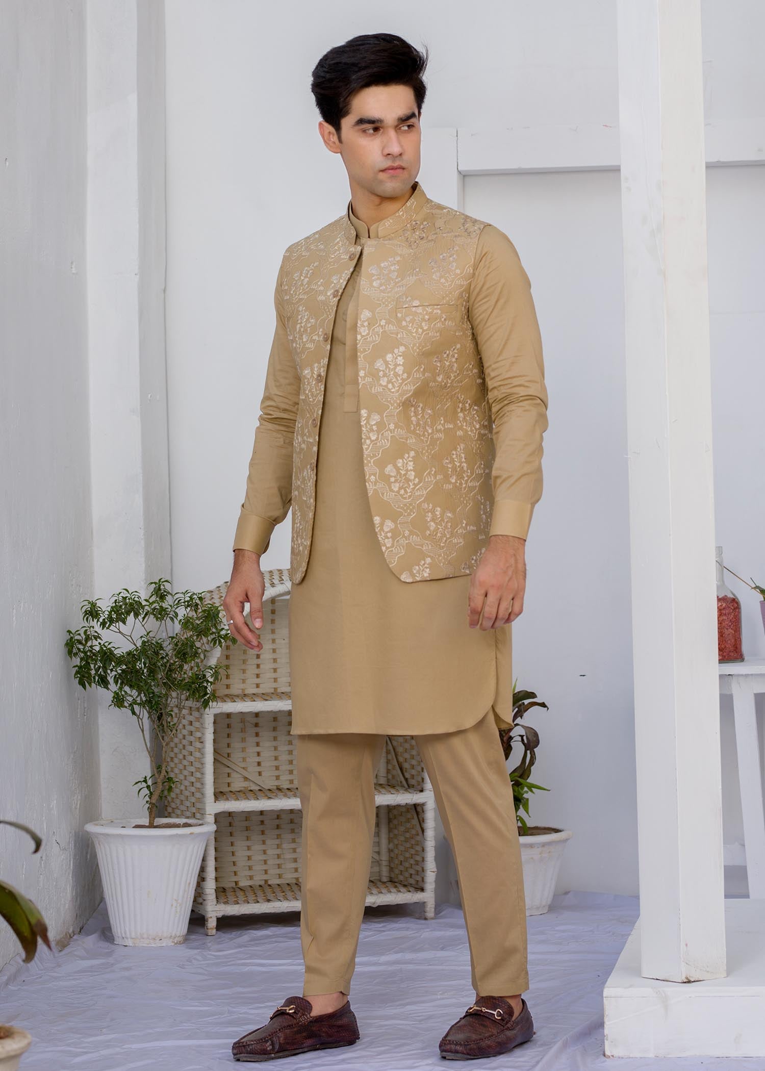 cotton Waistcoat in Brown
