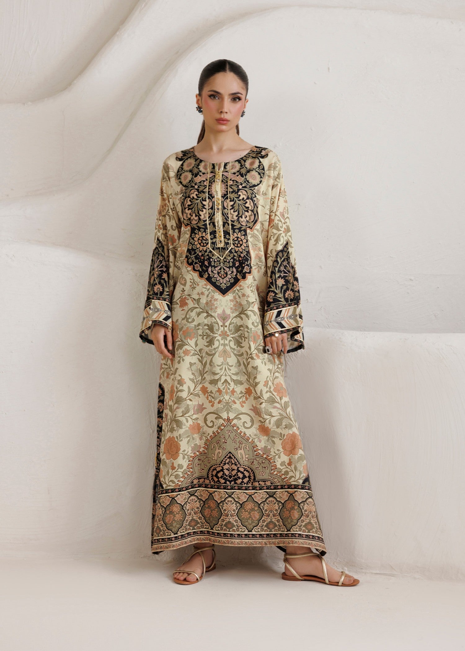 raw silk Kaftan in Beige