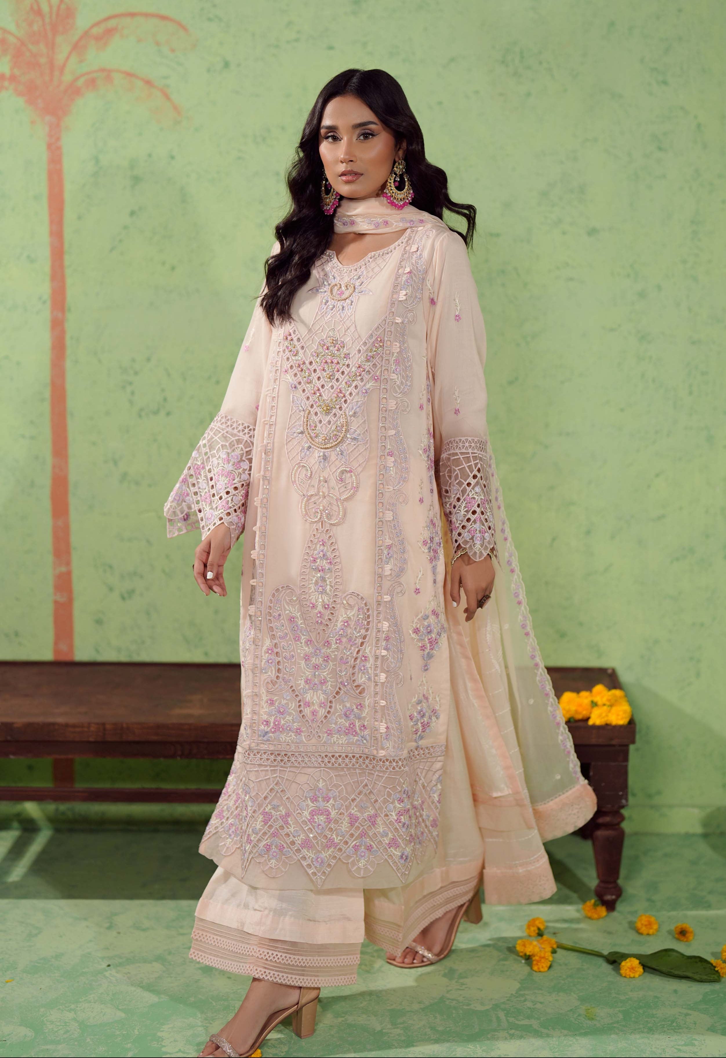 Bayaan RTW Formal Pret – Tehreer