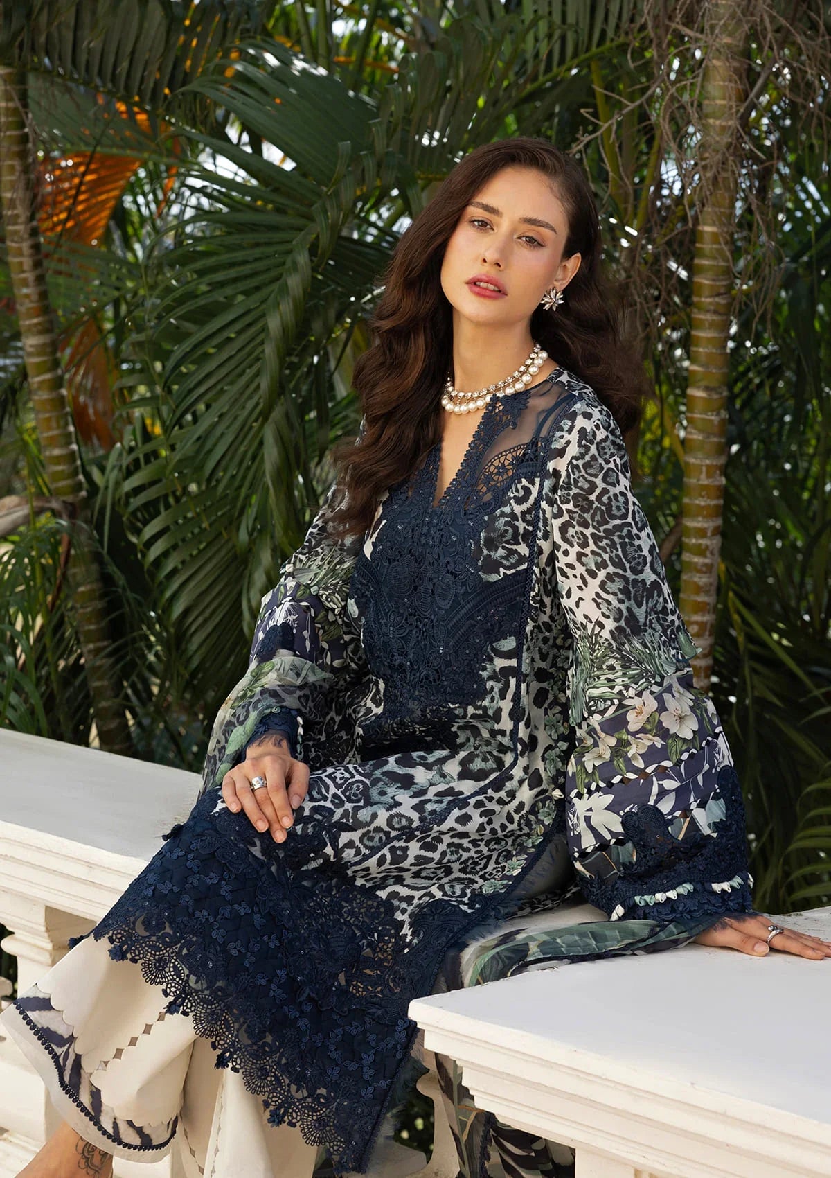 Signature Embroidered Lawn Prints – ESA-3B VICTORIAN MUSE