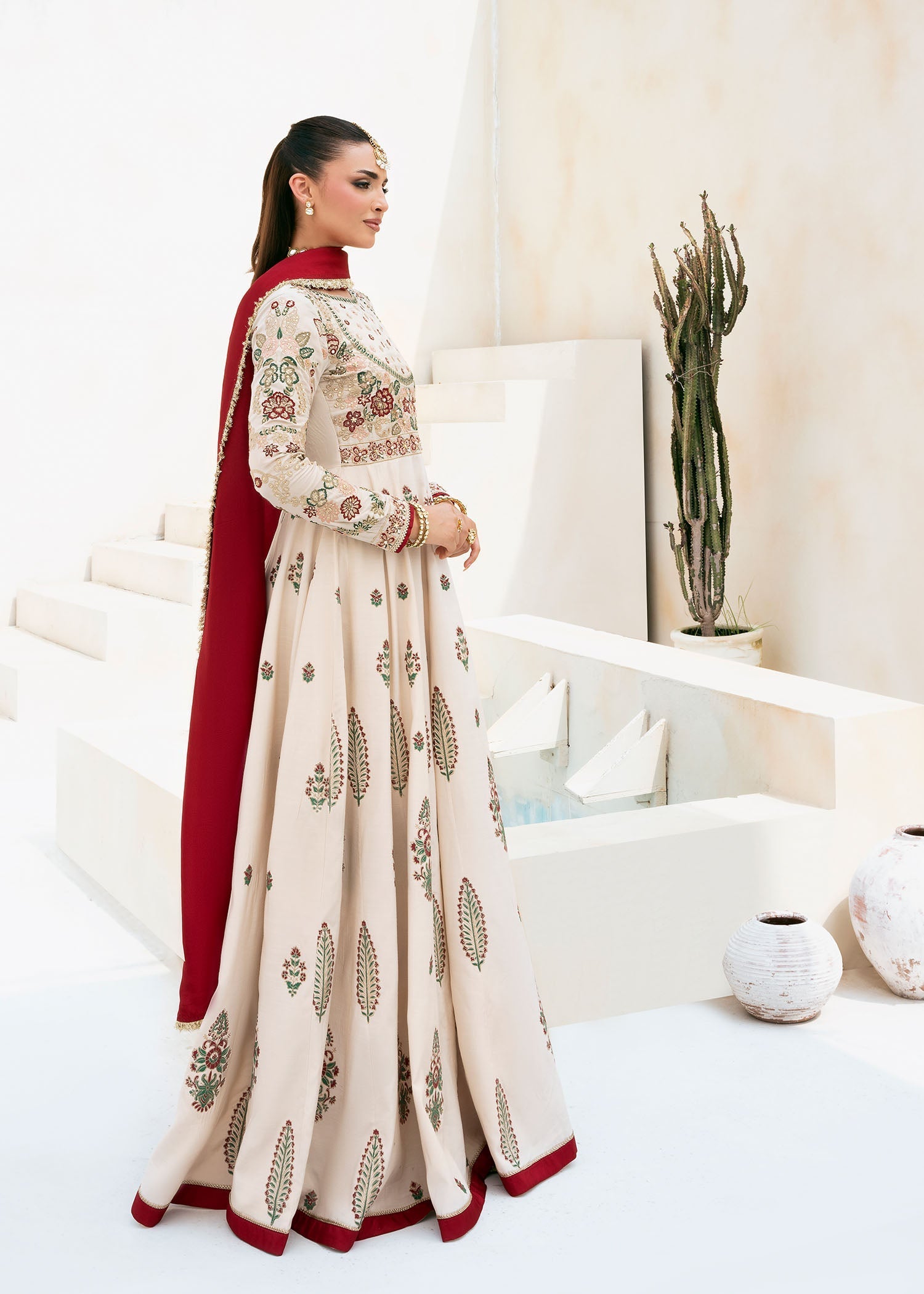 raw silk Pishwas in Ivory