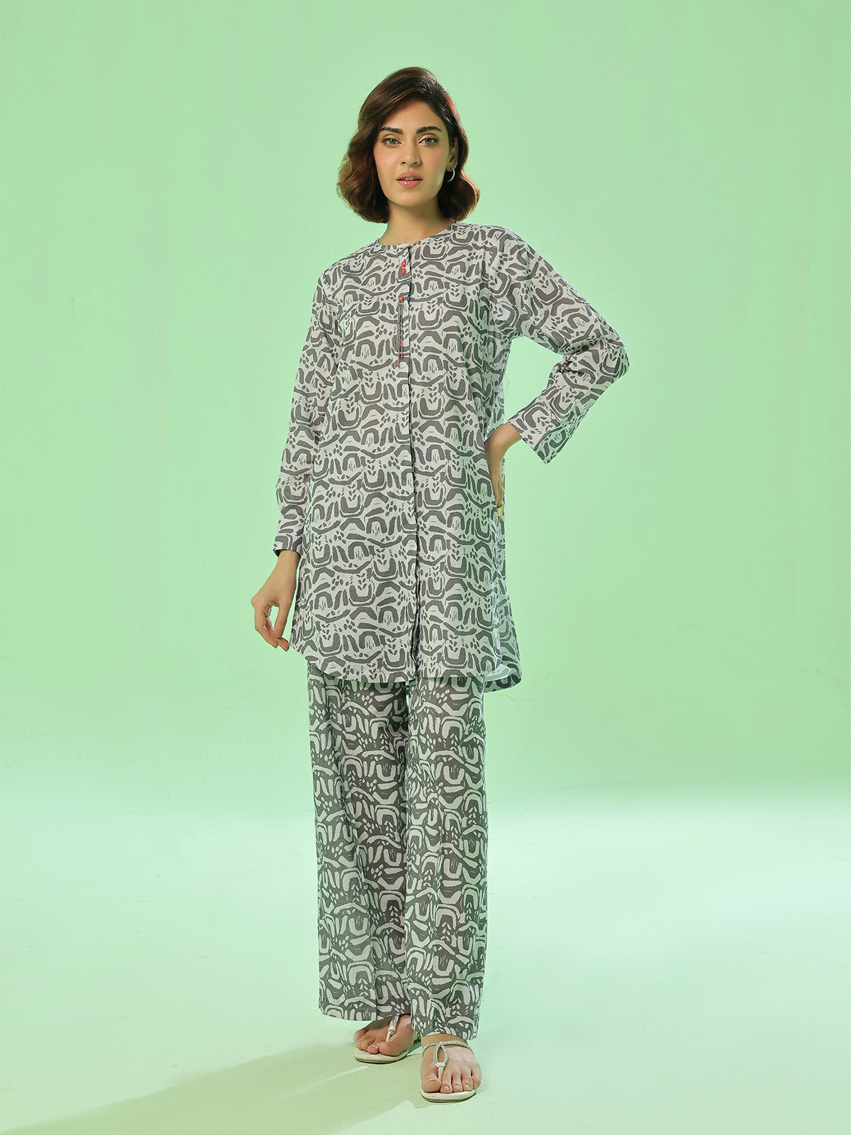 zari lawn Unstitched in Light grey