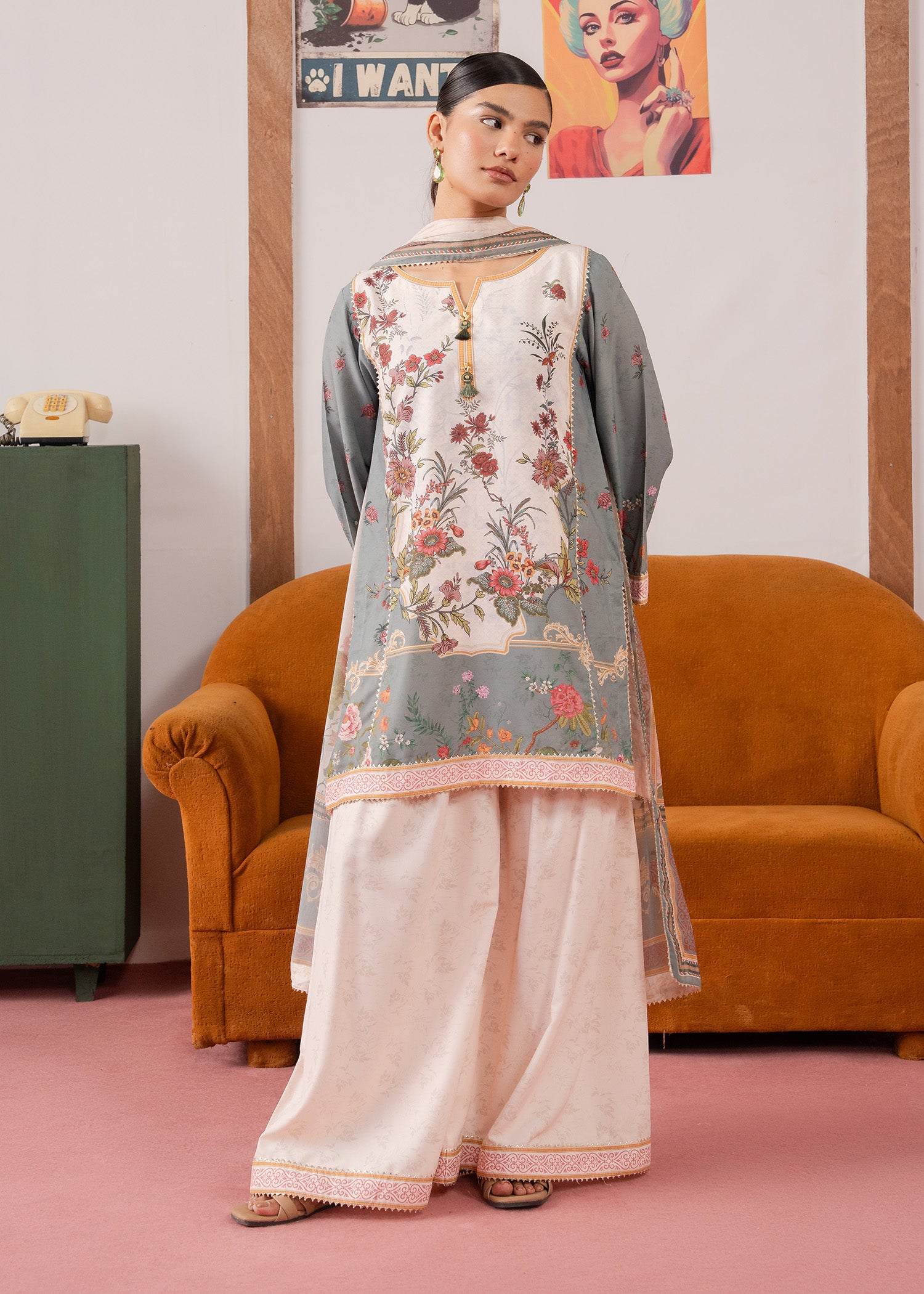 lawn Kurta Set in Cream, sage green