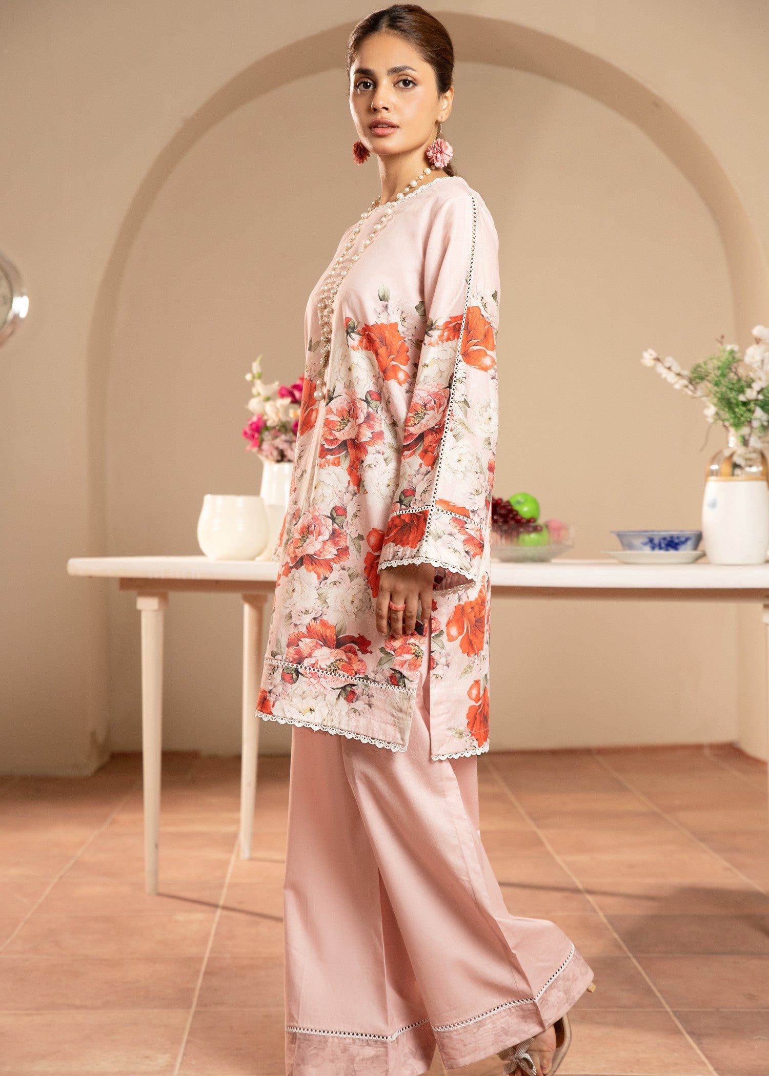 lawn Kurta Set in Tea rose pink