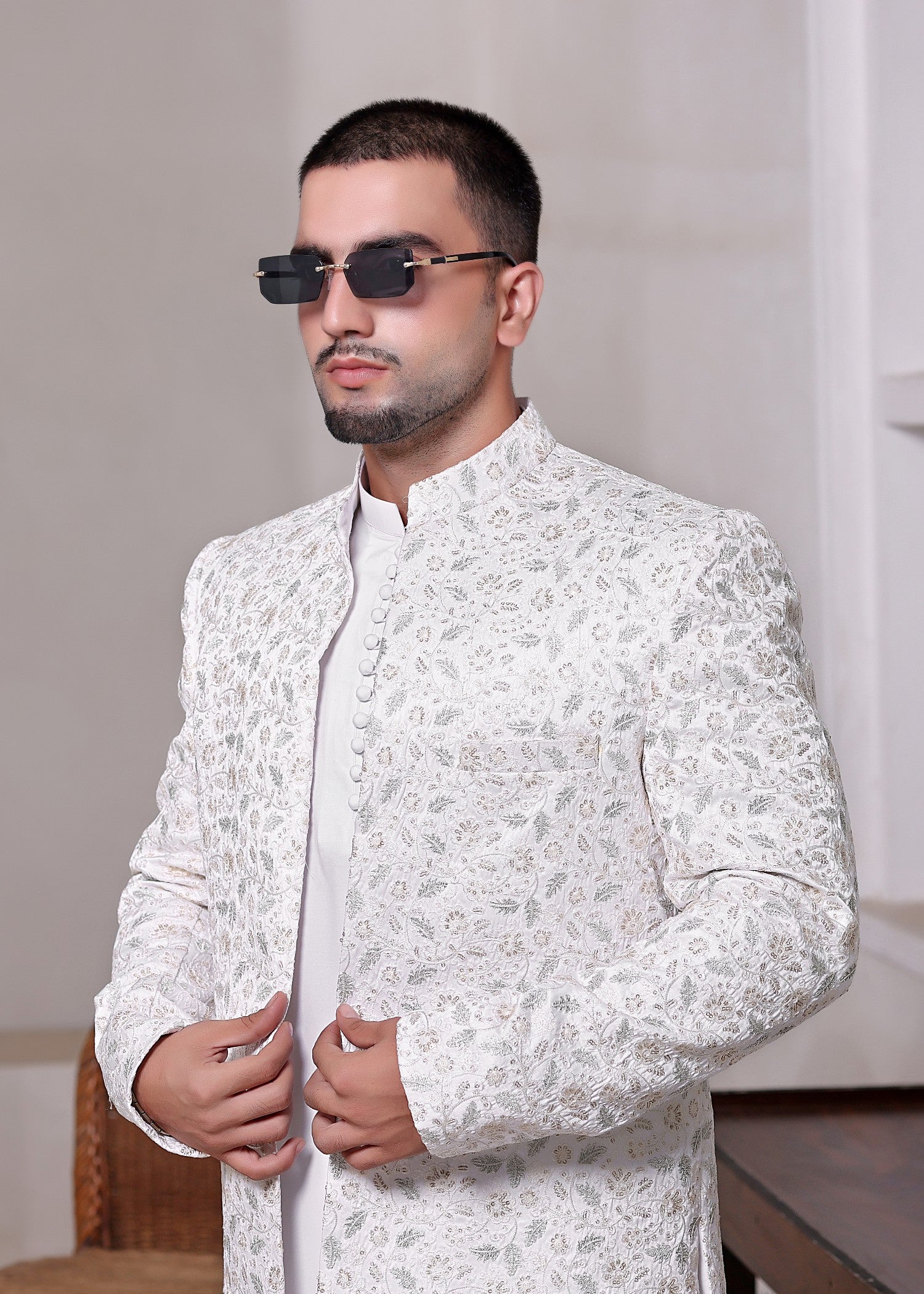 charmuse/shamooz Sherwani in Off-white