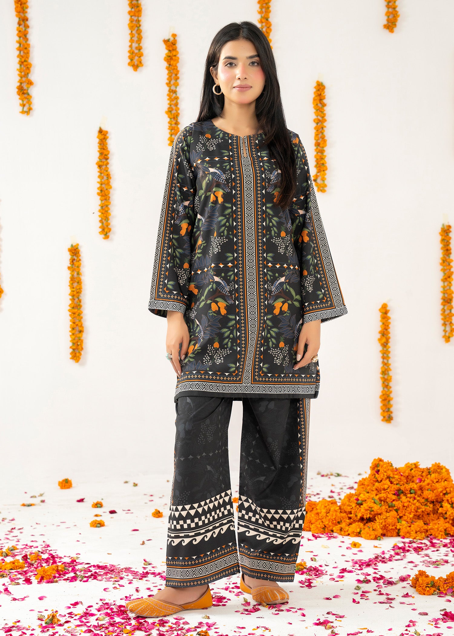grip Kurta Set in Charcoal black
