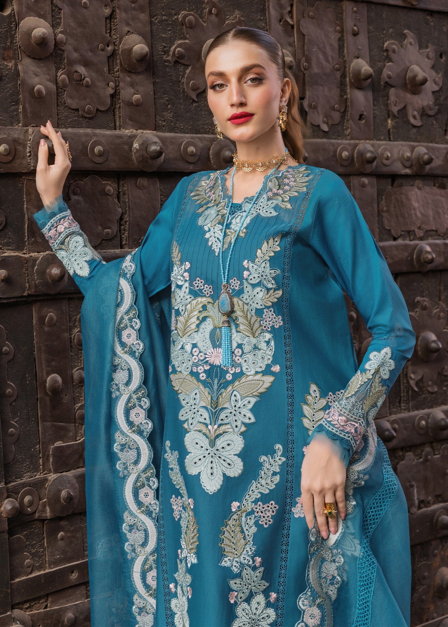 Breeze Festive Luxury Lawn – VERA-9-A