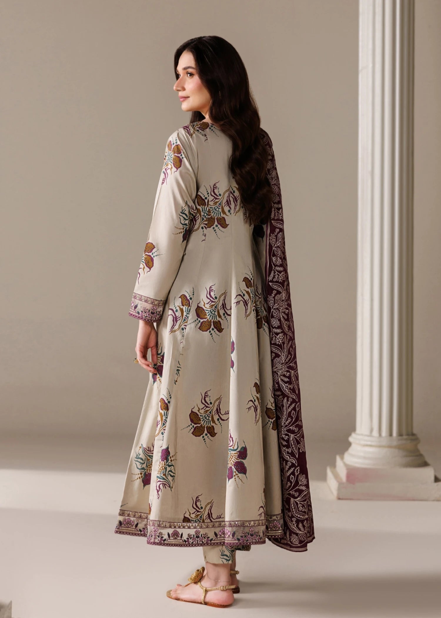 lawn cotton Pishwas in Eggshell