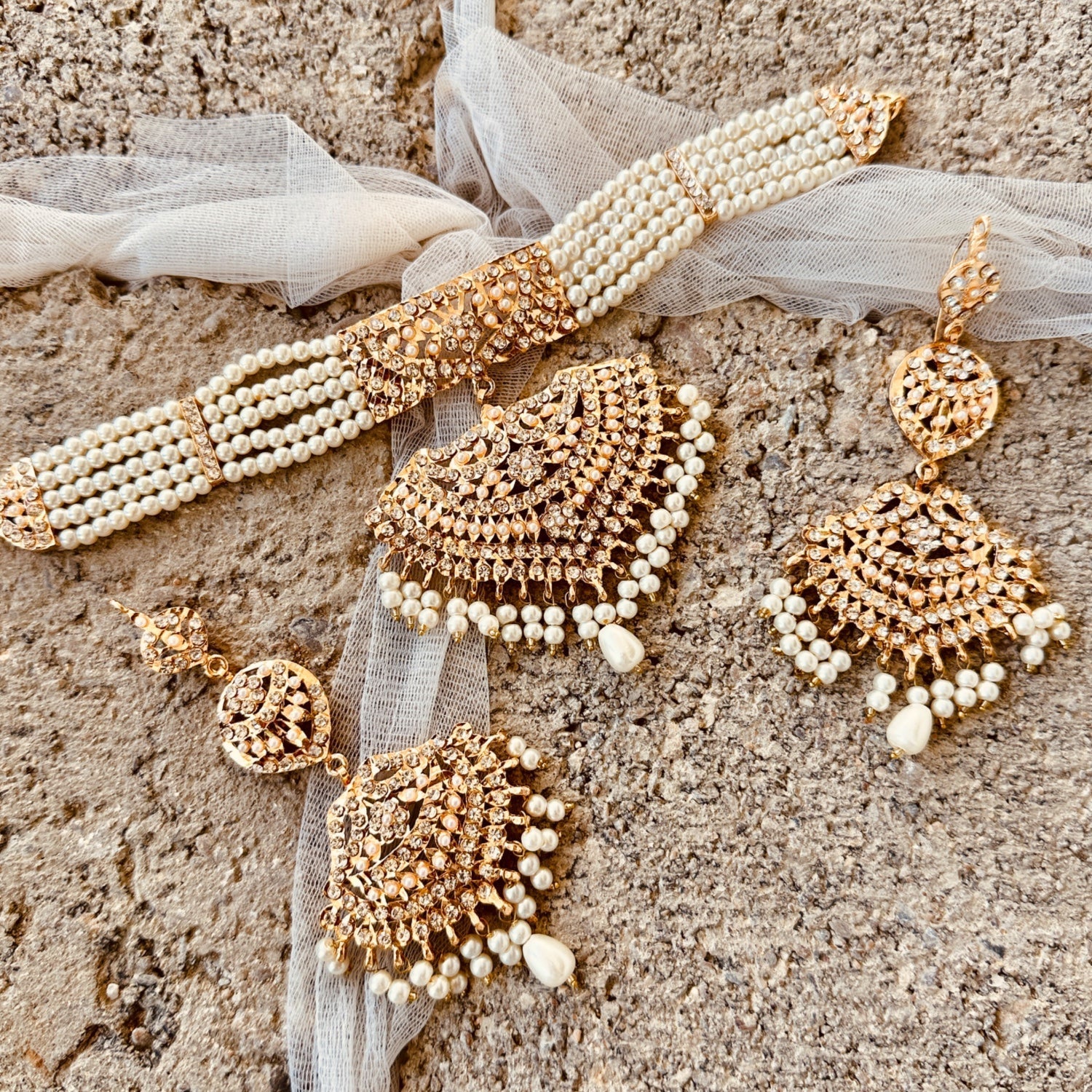 Jewelry Set in Gold Color by - Trendy Women Jewelry Set ZSF5572