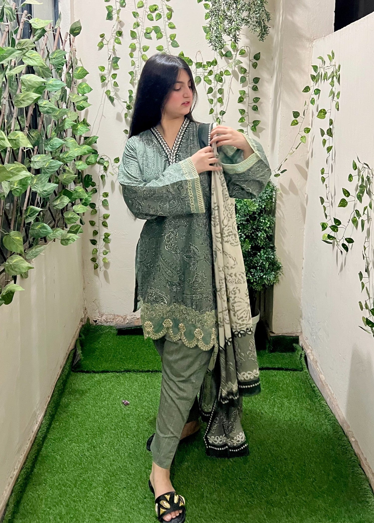 lawn cotton Kurta Set in Fern green