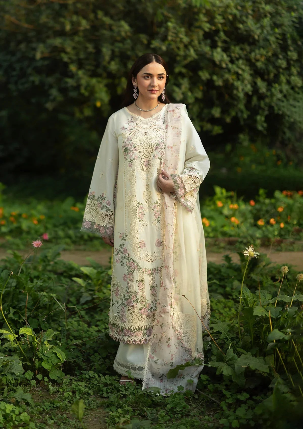 Luxury Lawn – ELQ-7b Sweet Talk