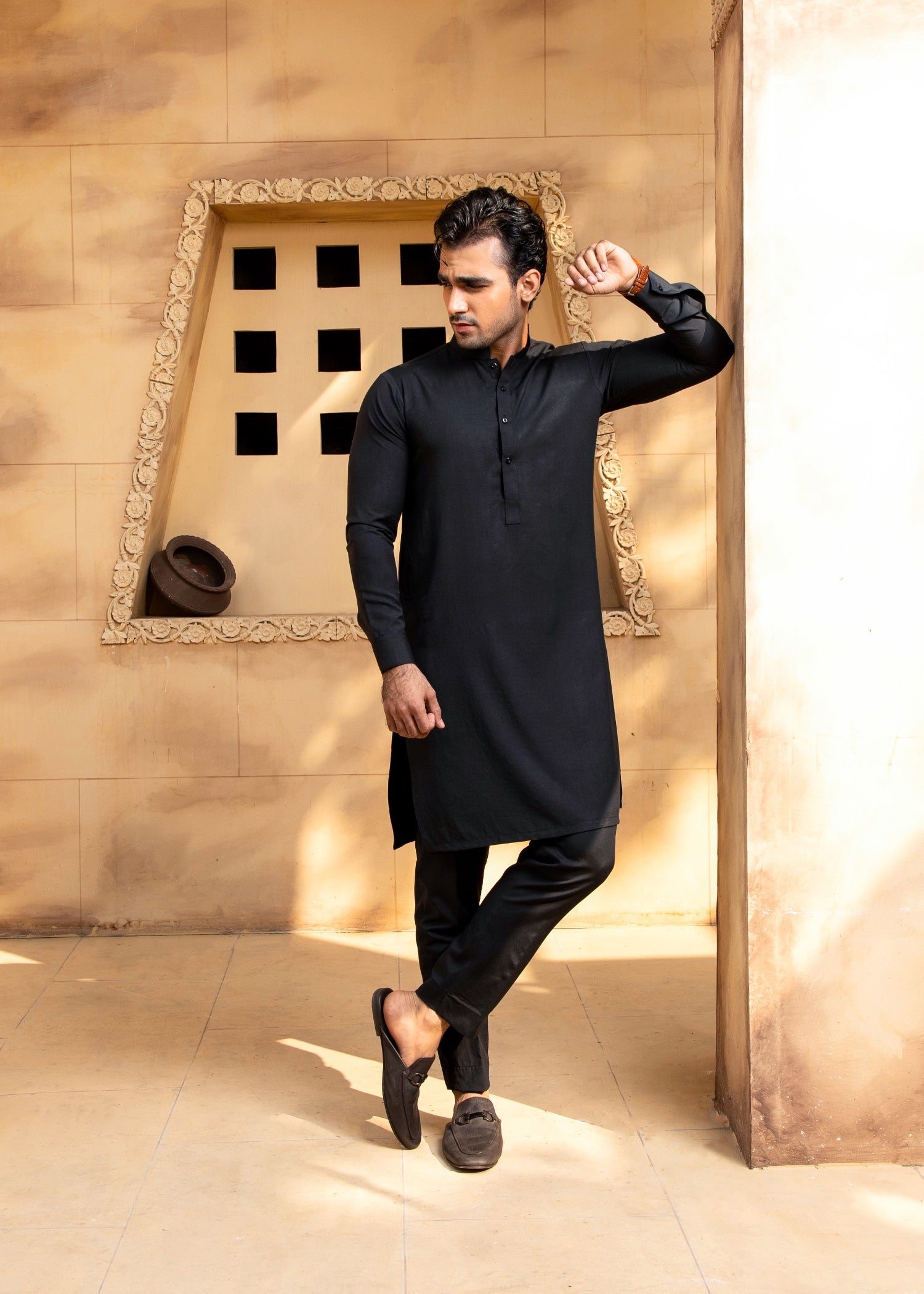 boski Kurta Set in Black by Shahjahan