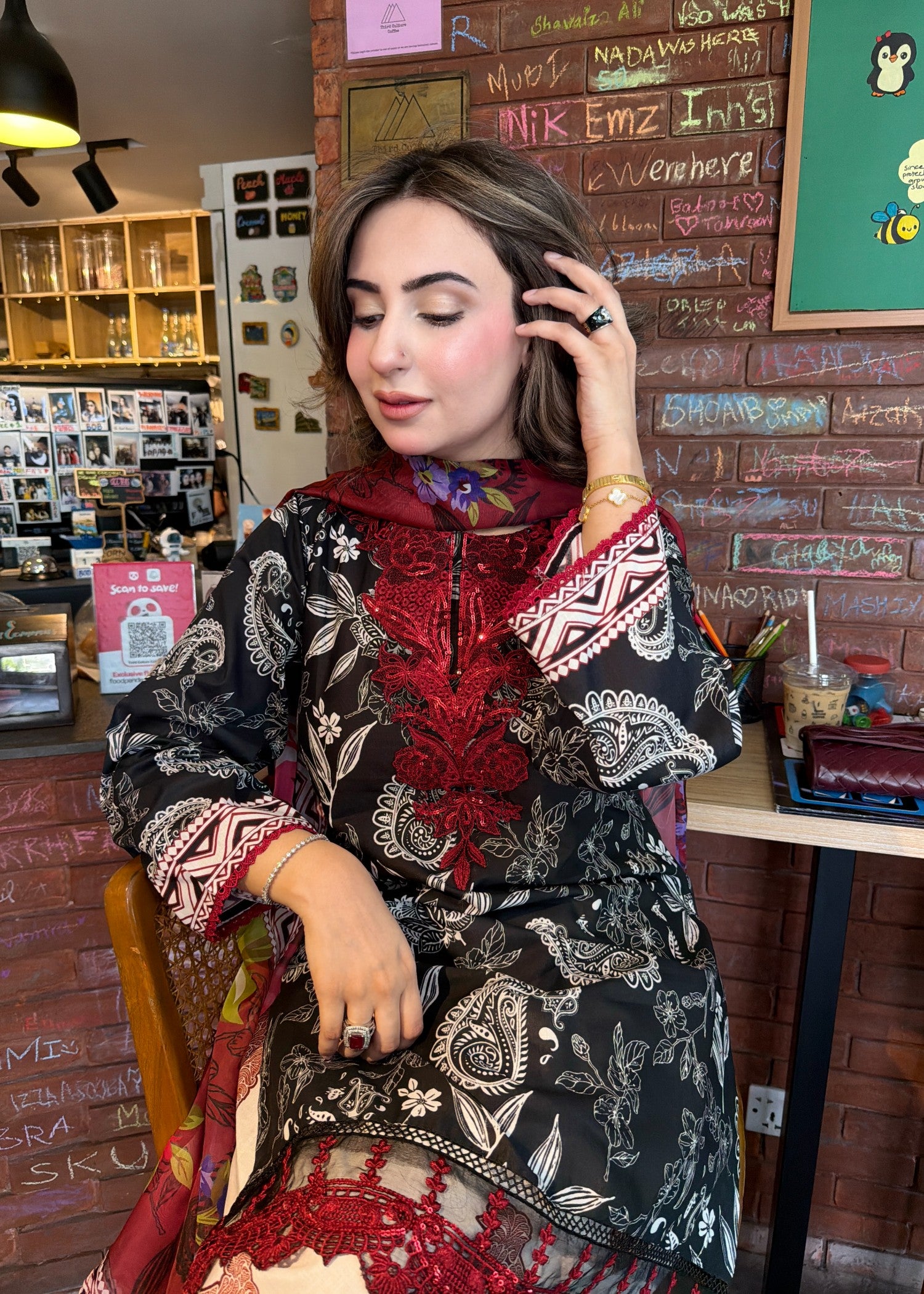 lawn Kurta Set in Black, white, maroon