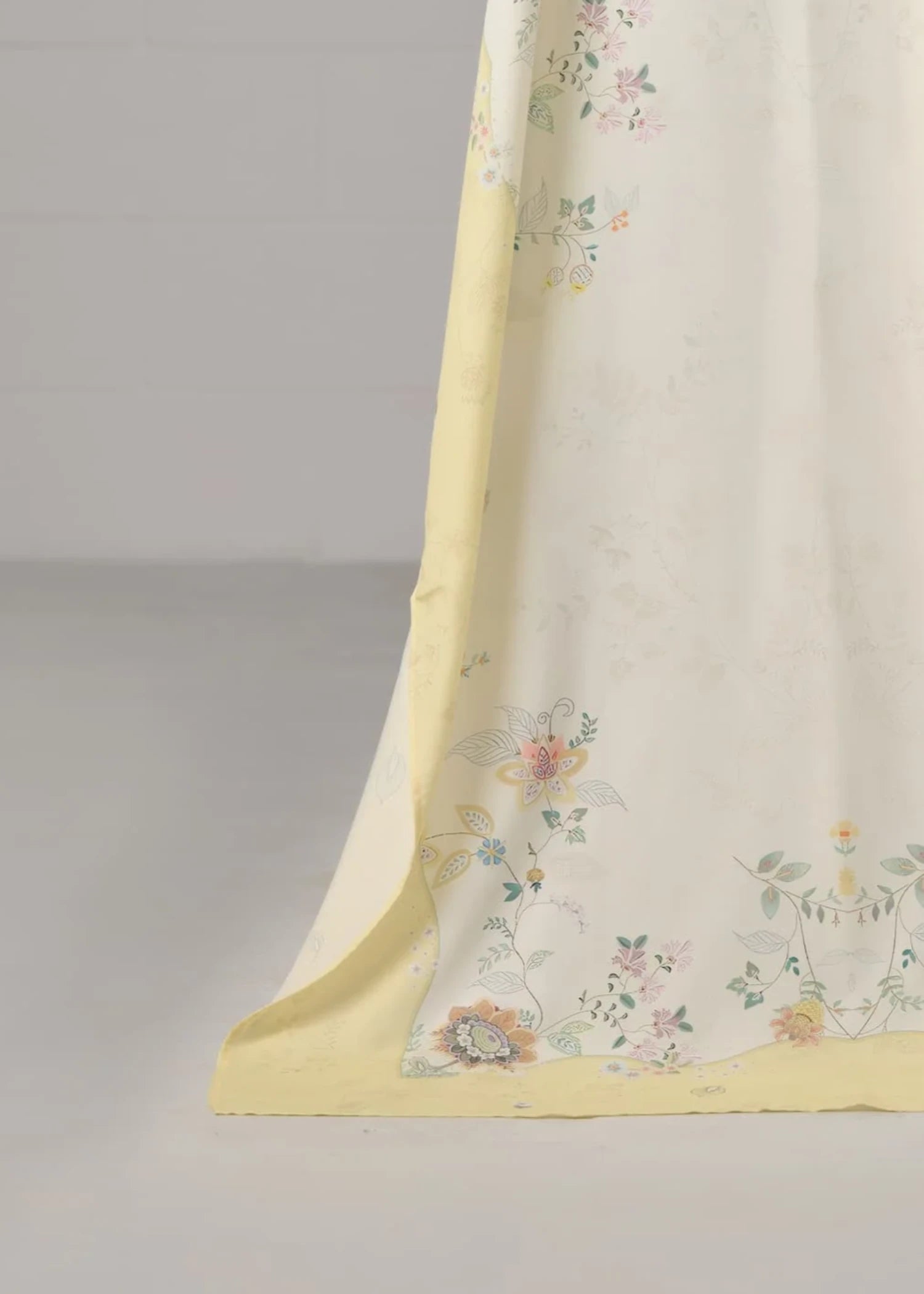 Dupatta in Off-white Color by - Trendy Women Dupatta KVB8606