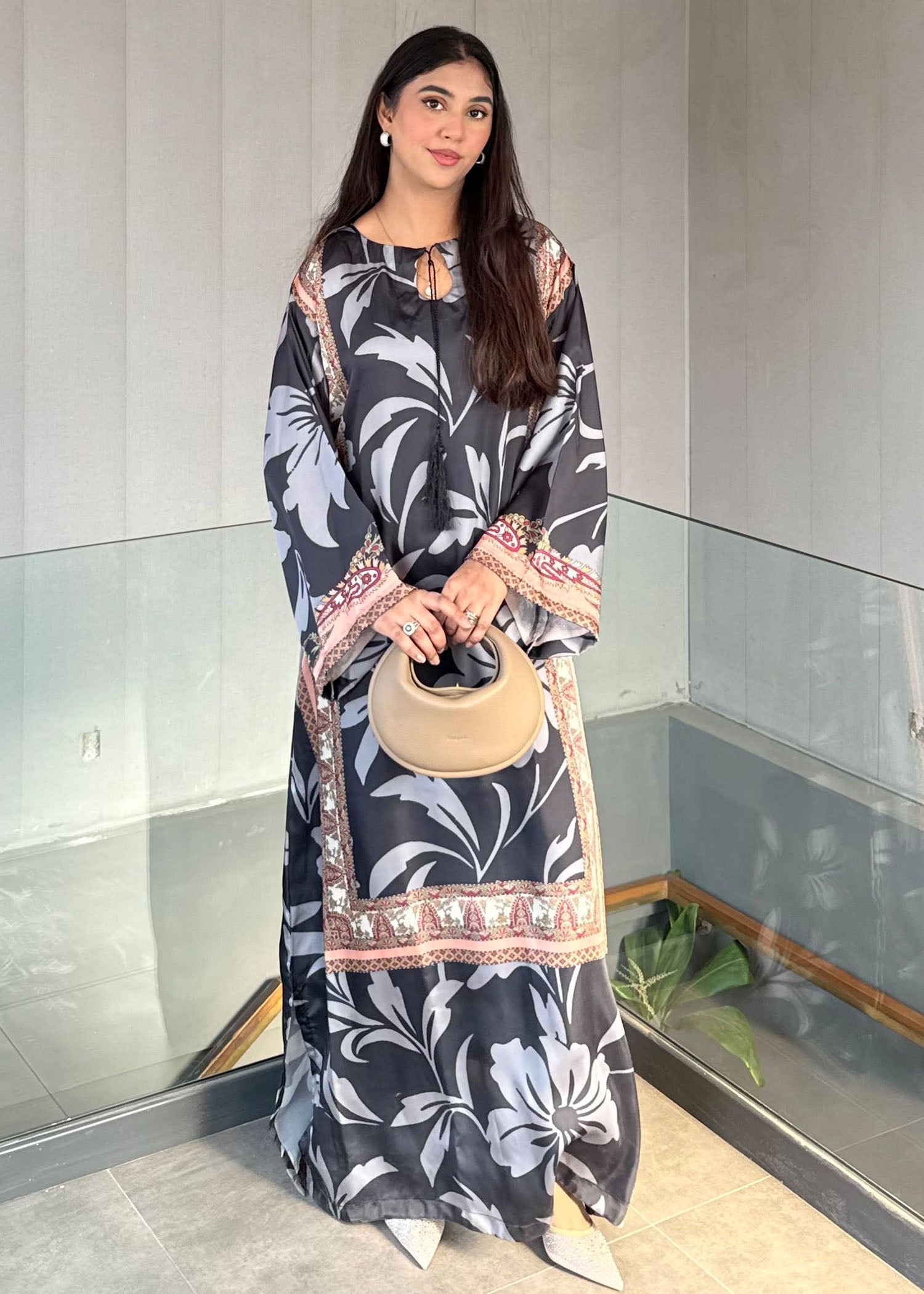 satin silk Kaftan in Black