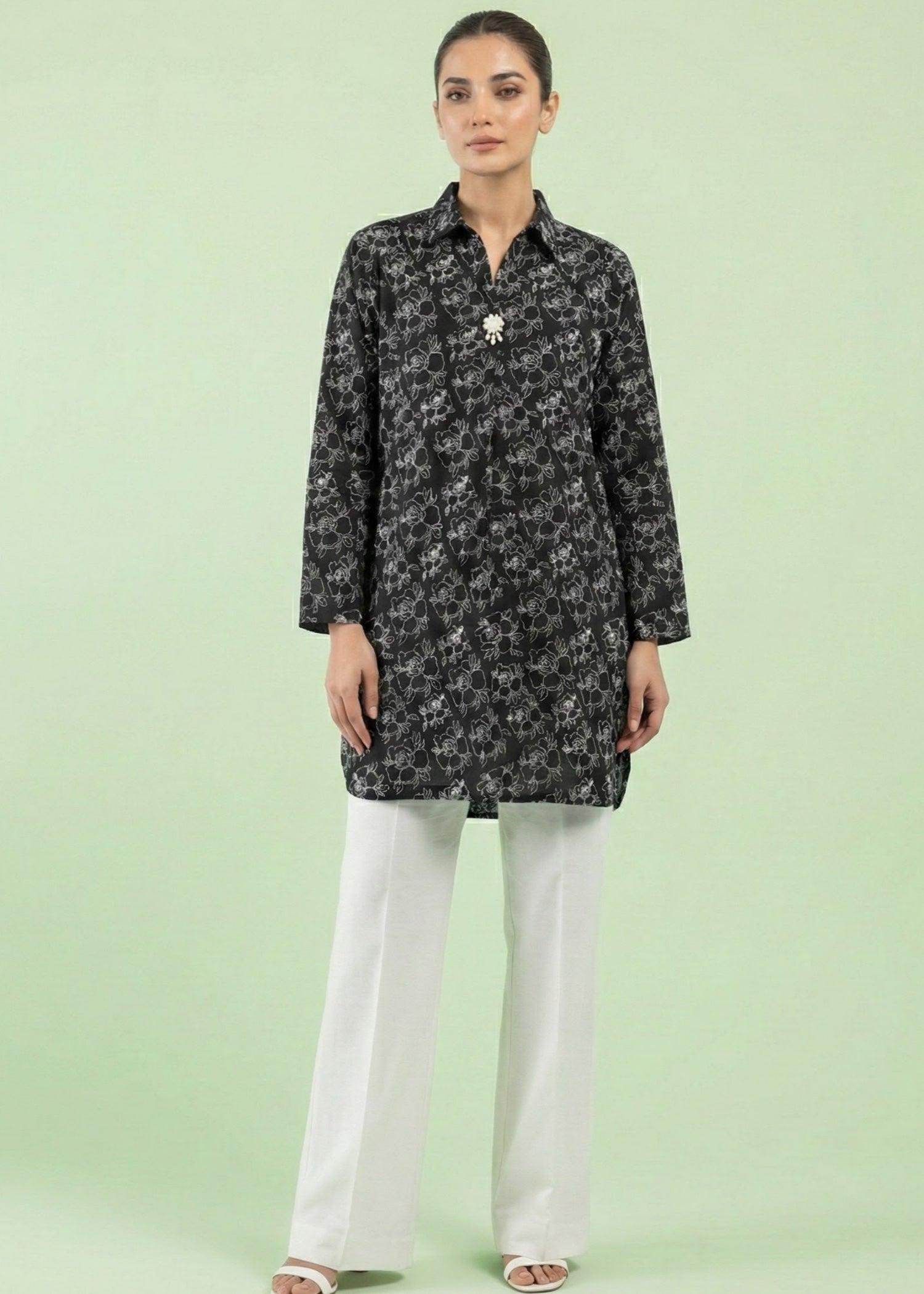 linen Kurta Set in Black, white