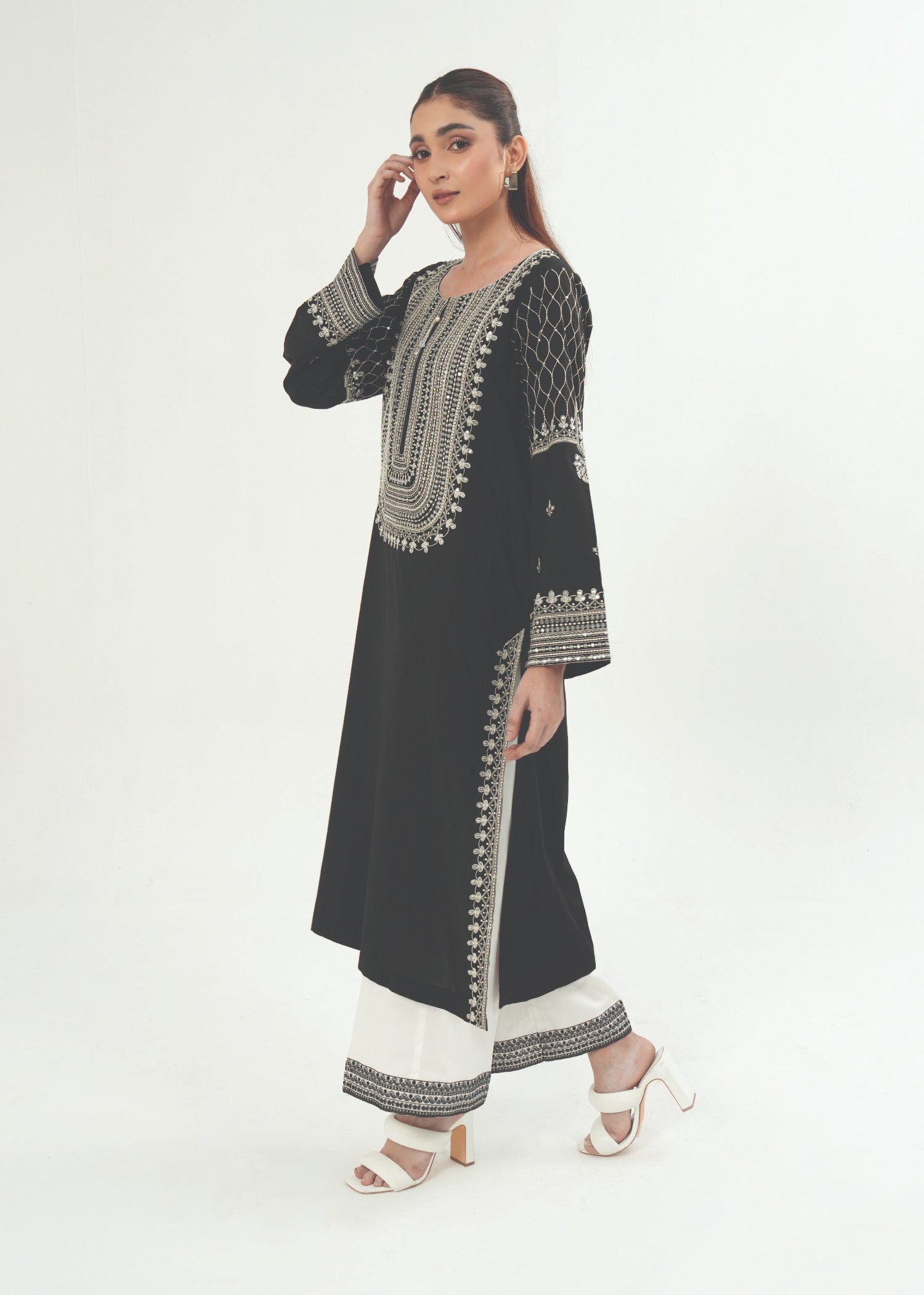 lawn Kurta Set in Jet black