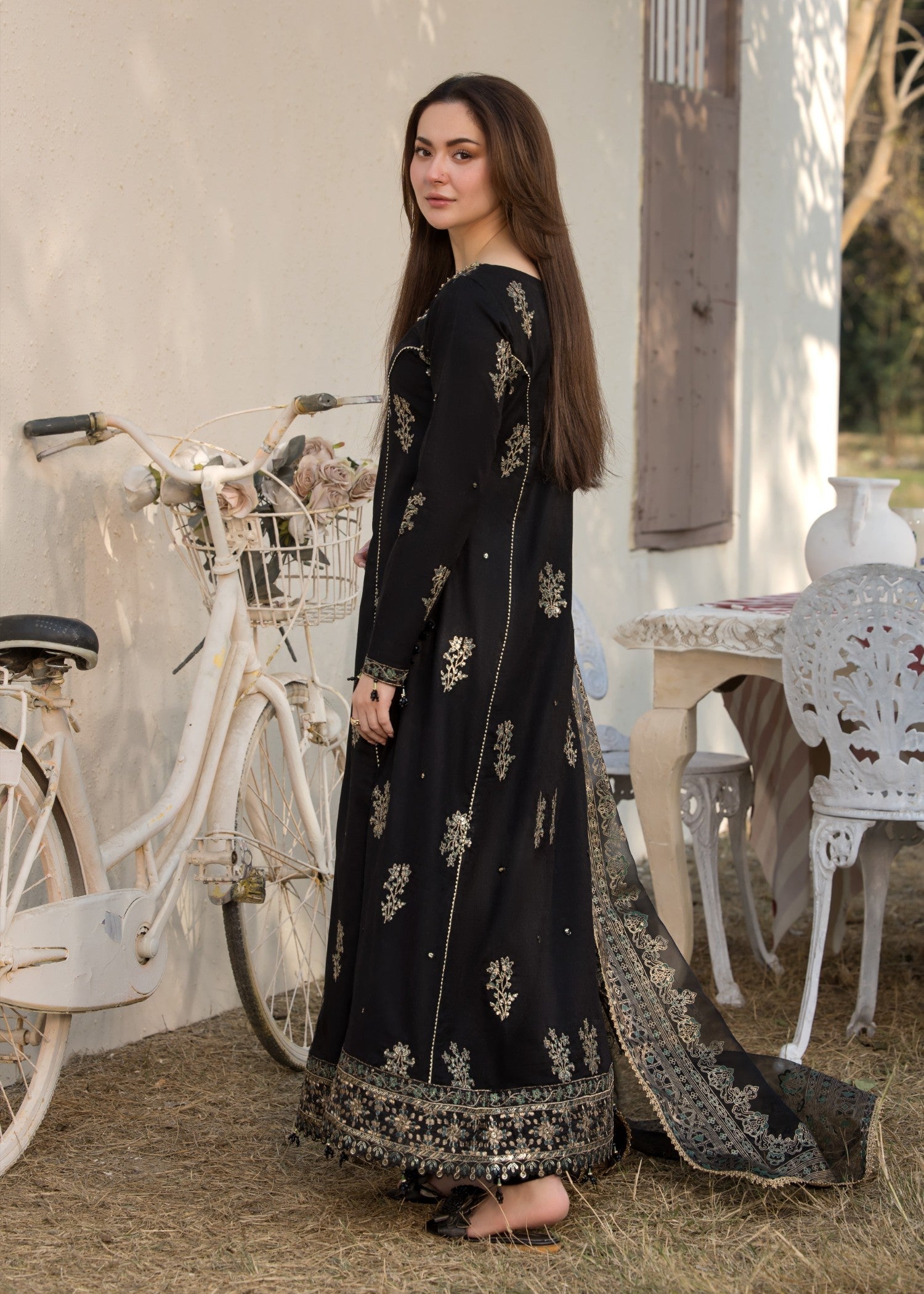 self jacquard Pishwas in Black