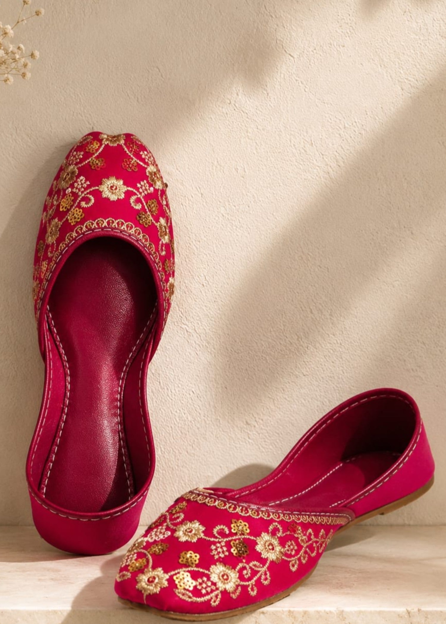 Khussa in Raspberry pink by - High Quality Women Khussa GNC7130
