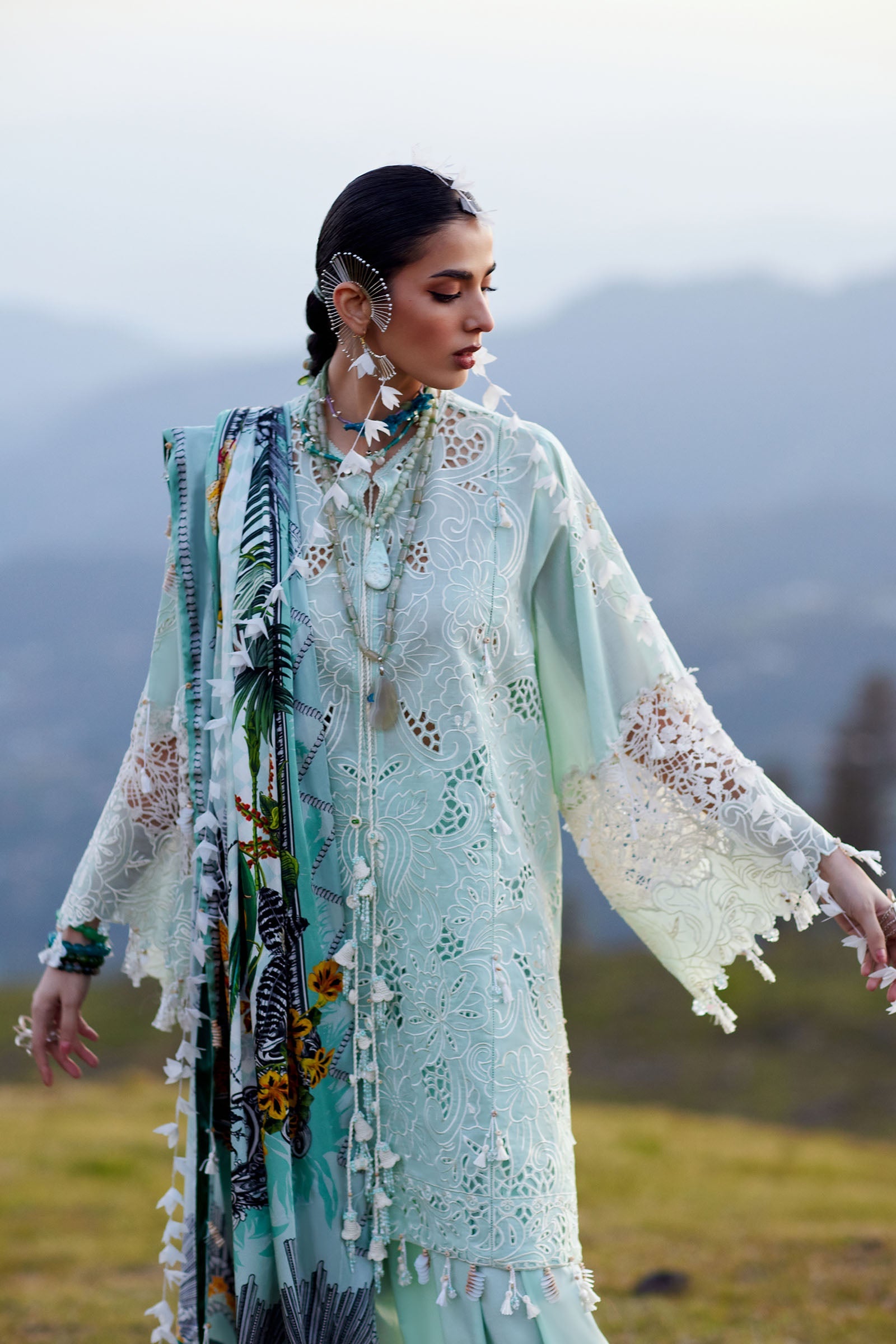Kashmee Luxury Eid Lawn – ZEVARÉ (EL26-07 A)