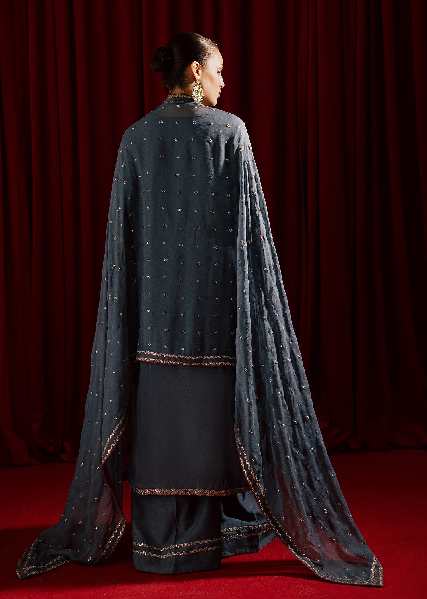 medium silk Kurta Set in Grey