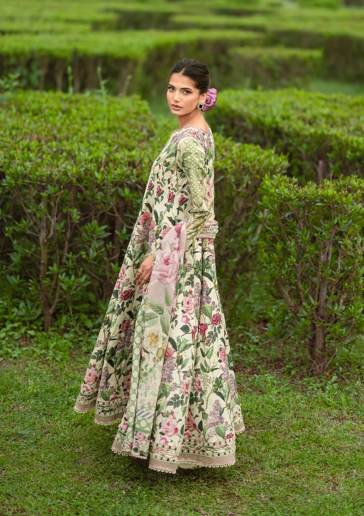 Bridgerton Prints Lawn – EPB-3B PETALINE
