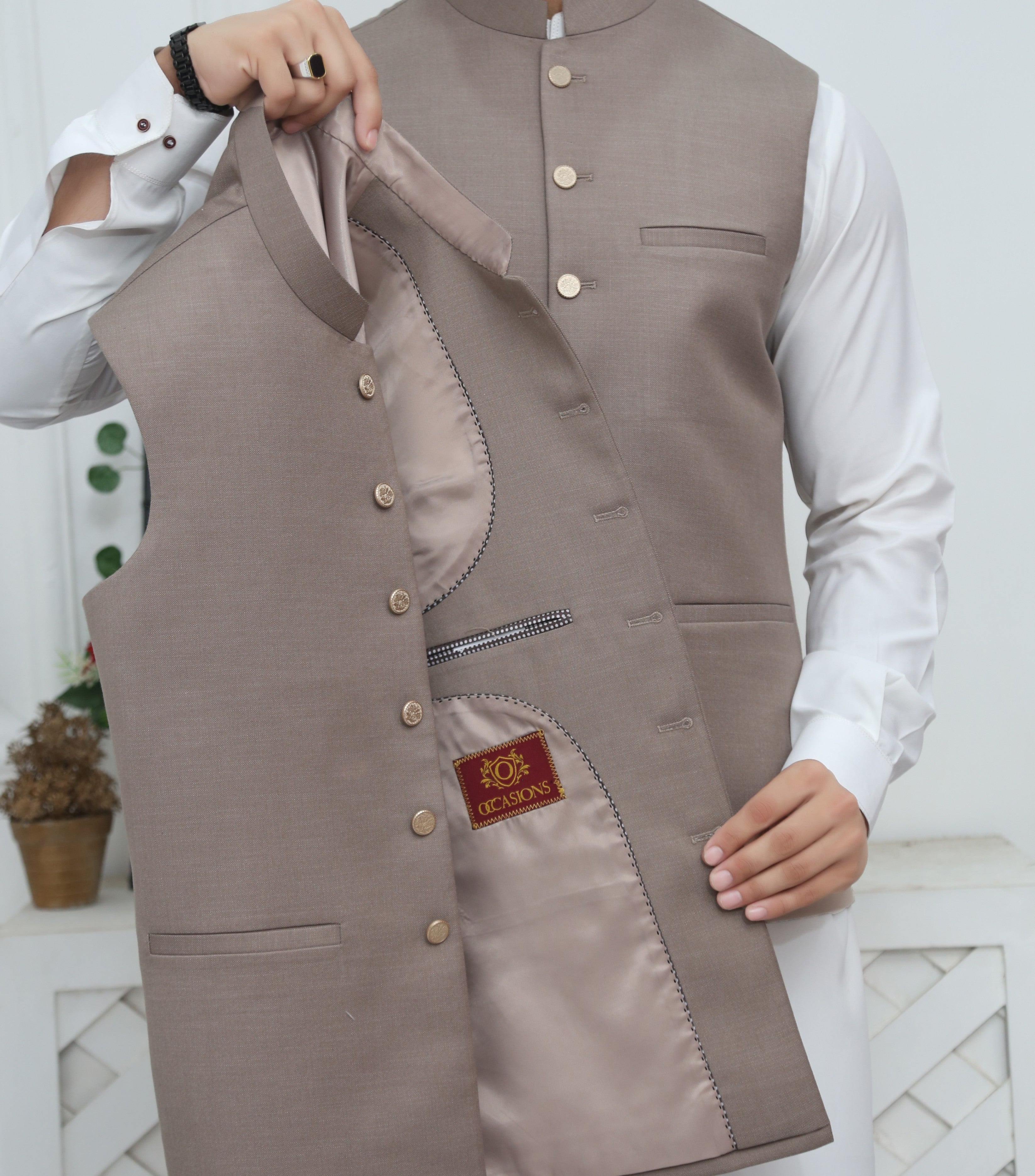 tropical Waistcoat in Tan brown