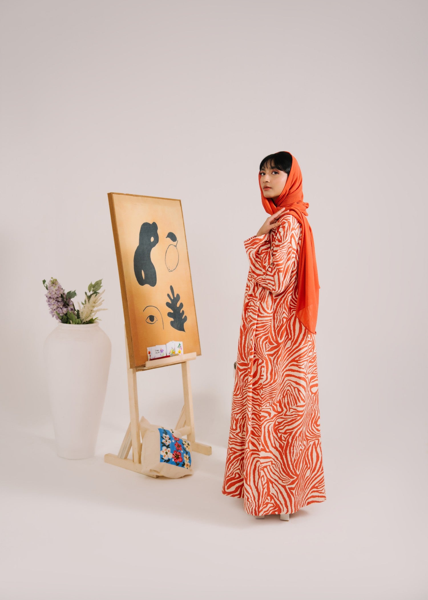 linen Abaya in White, orange