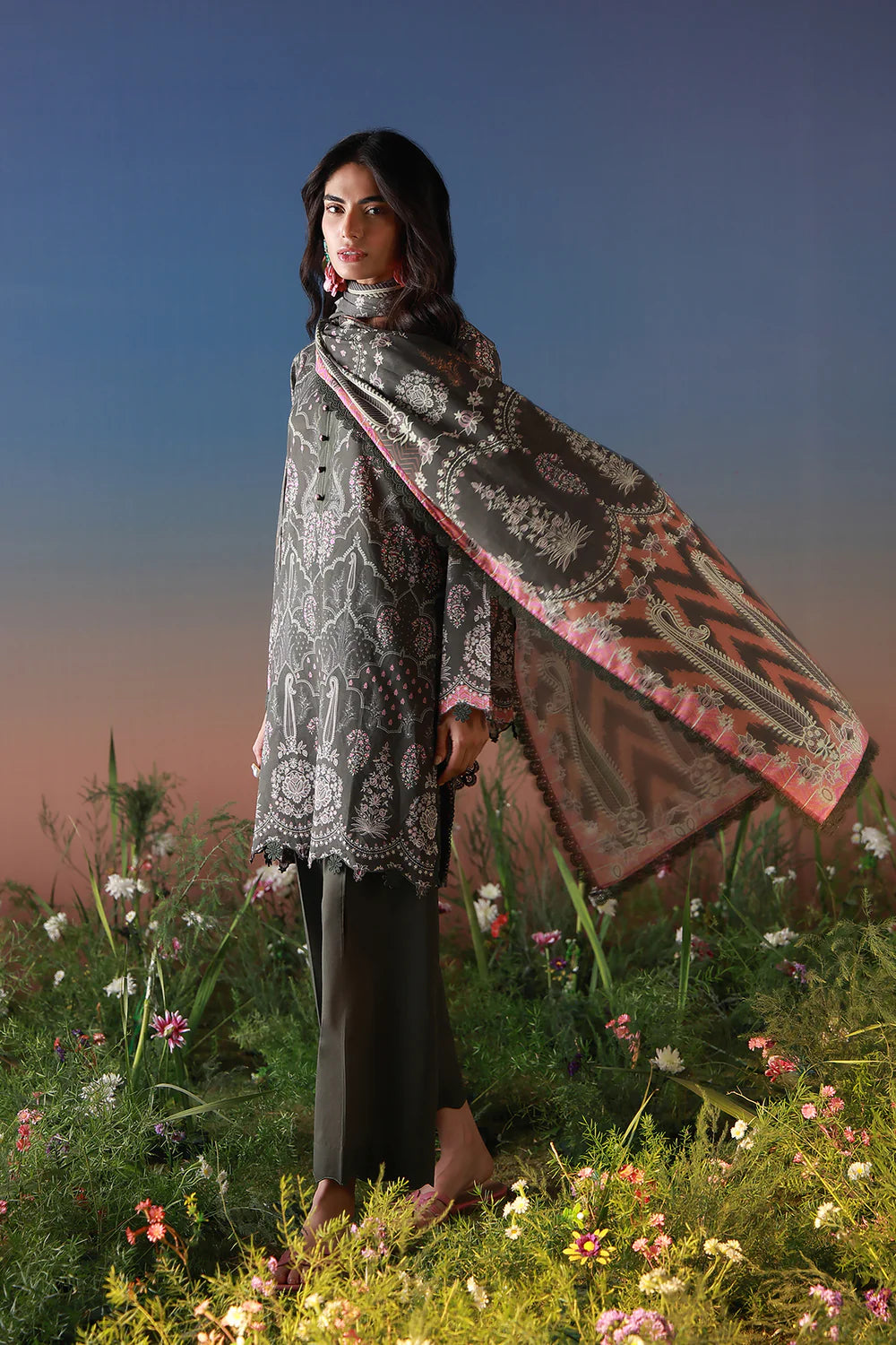 Mirha Lawn – Shadow Lace