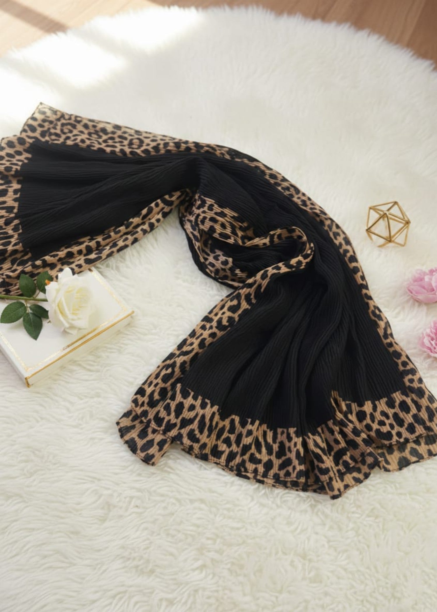 ribbed lawn Hijab in Black
