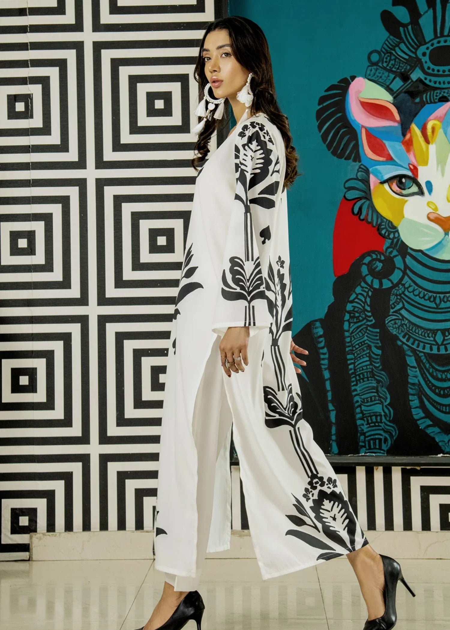 crepe Kaftan in White