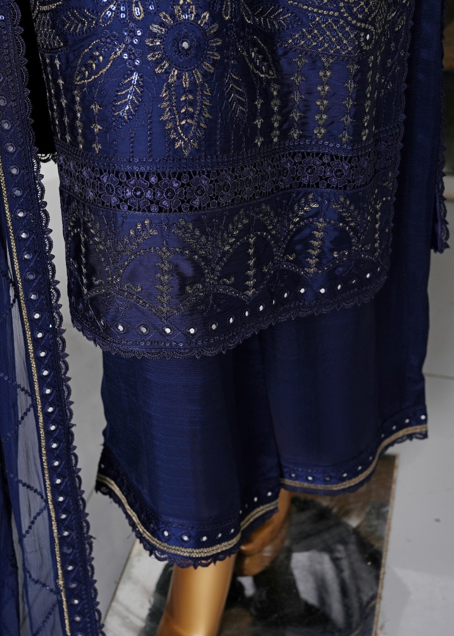 charmuse/shamooz Kurta Set in Midnight blue