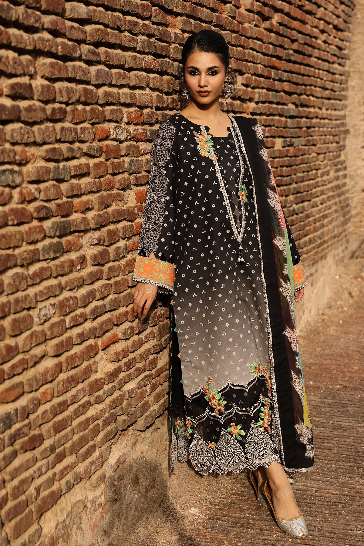 Chunri Lawn – CHN6-02