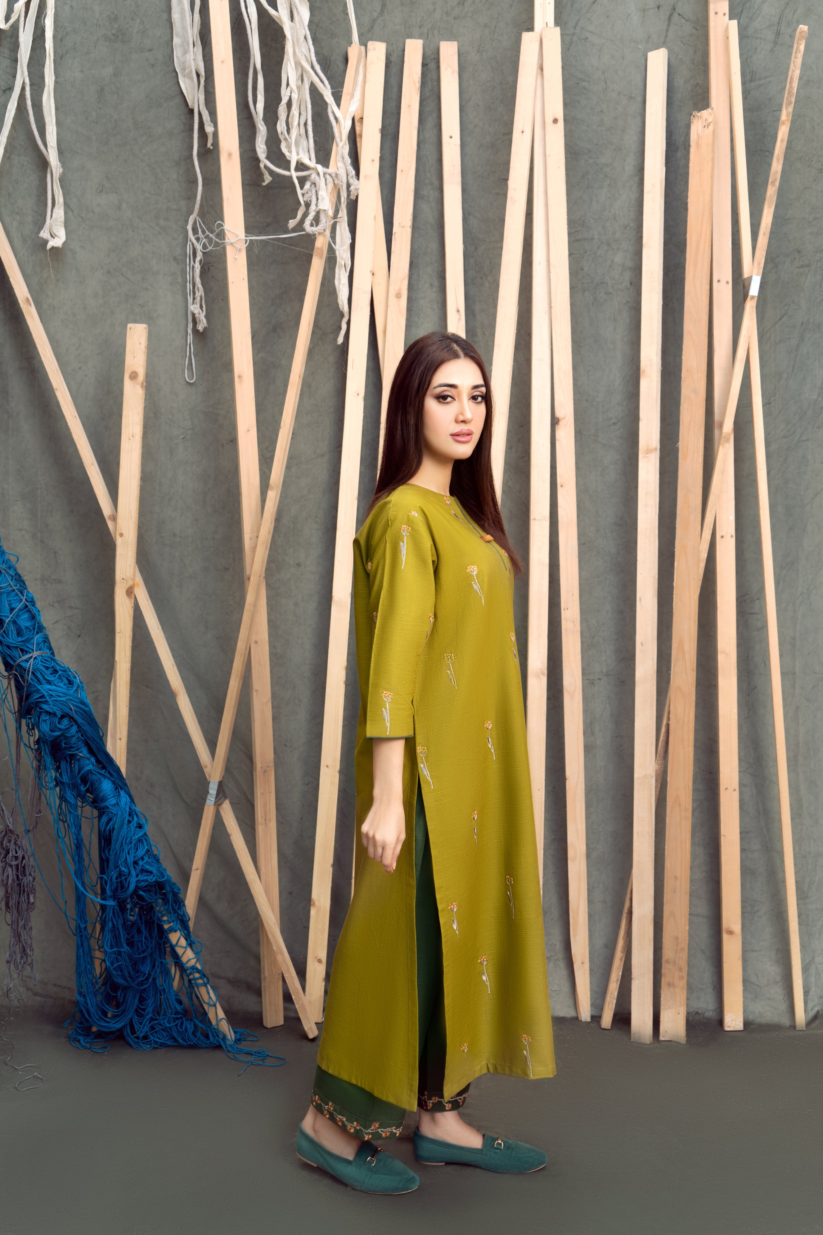 slub khaddar Kurta Set in Apple green