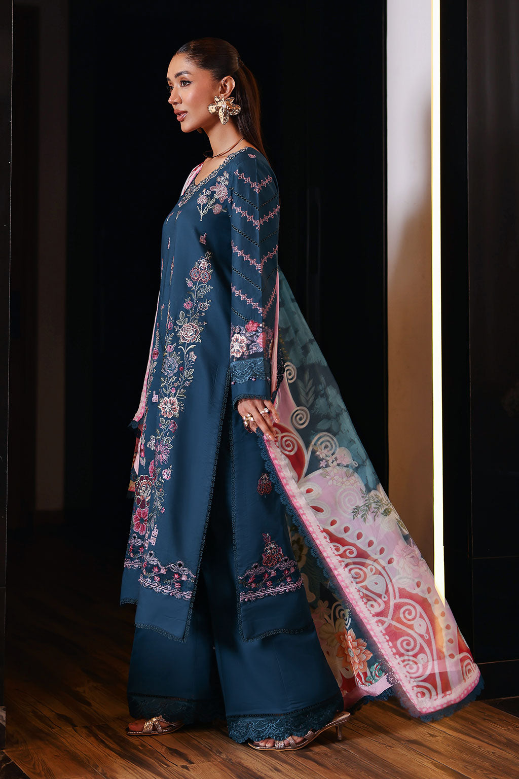 Andaaz Luxury Lawn – Z-1405