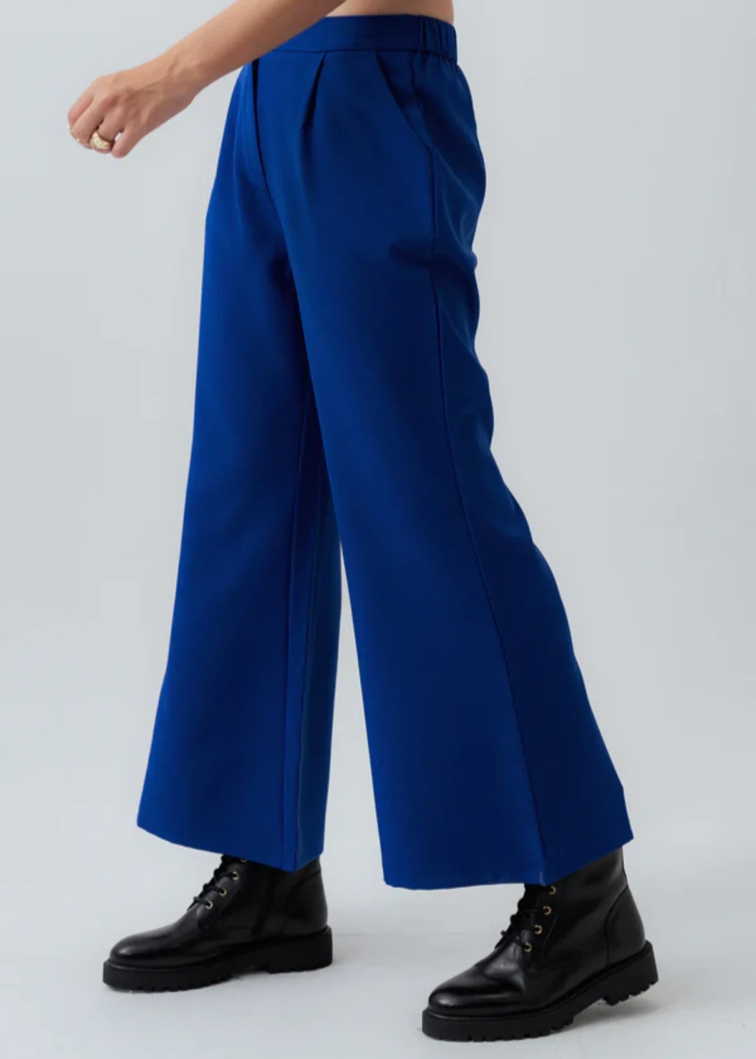 polyester-spandex Pants in Blue
