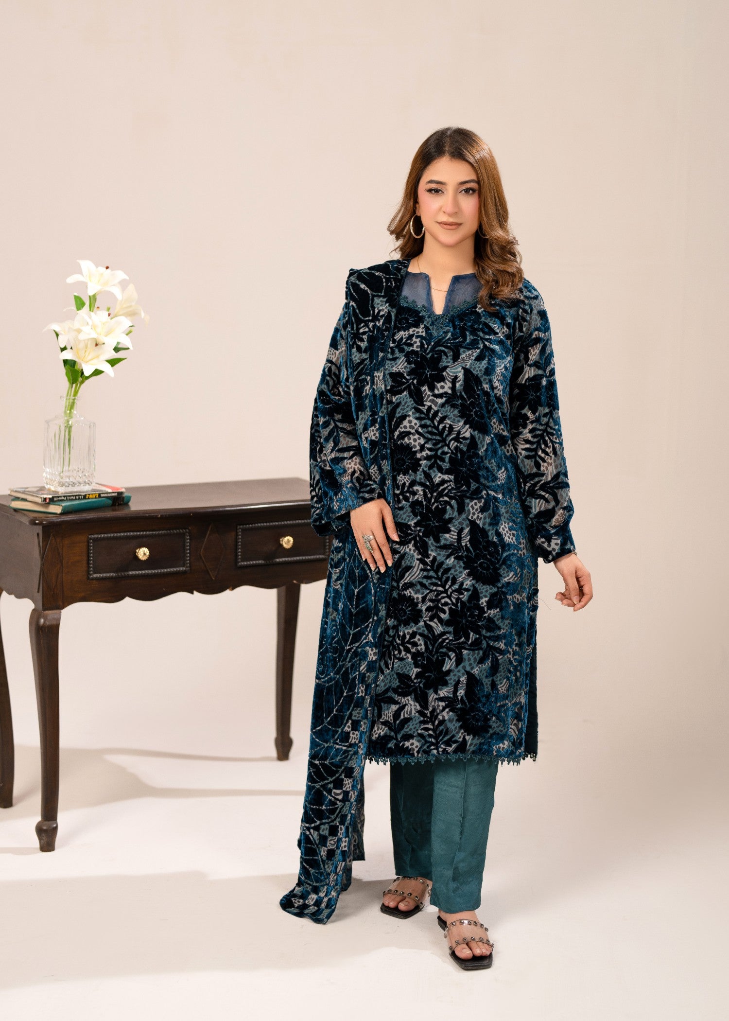 velvet Kurta Set in Pine green