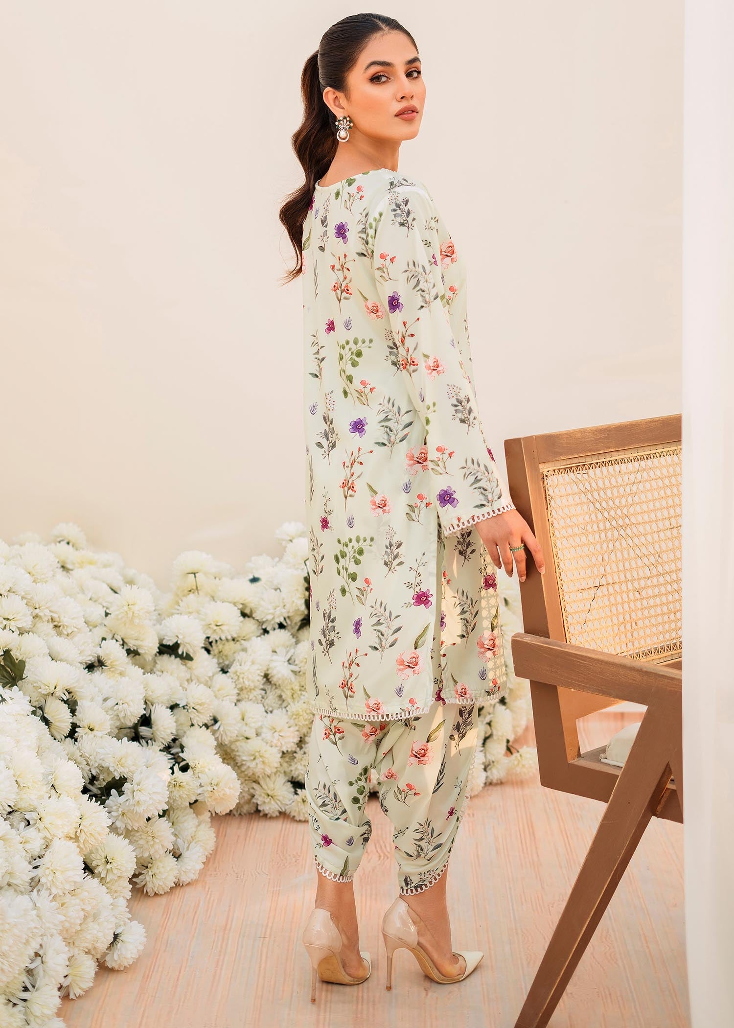 crepe Kurta Set in Pastel green