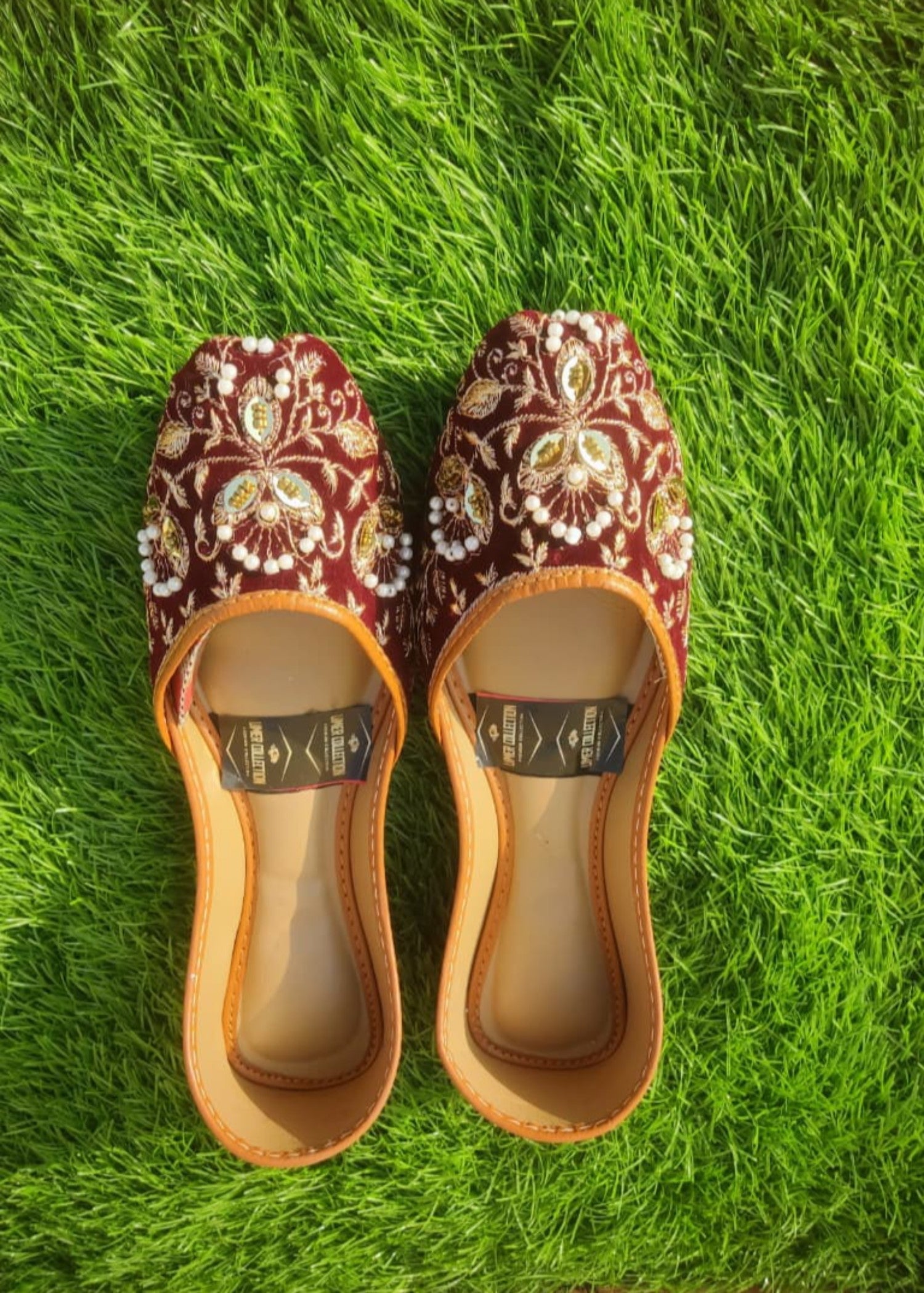 Khussa in Maroon by - High Quality Women Khussa VFP1214