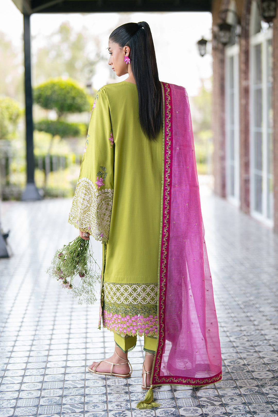 Summer Lawn – 7073-Summer
